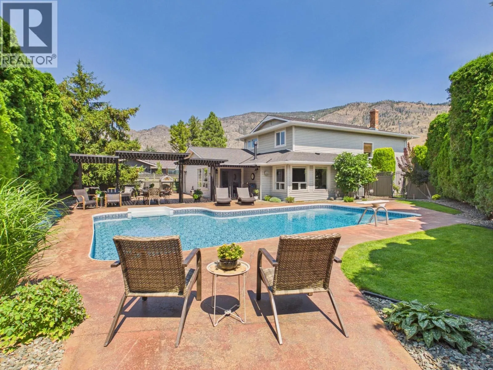 22 Willow Crescent