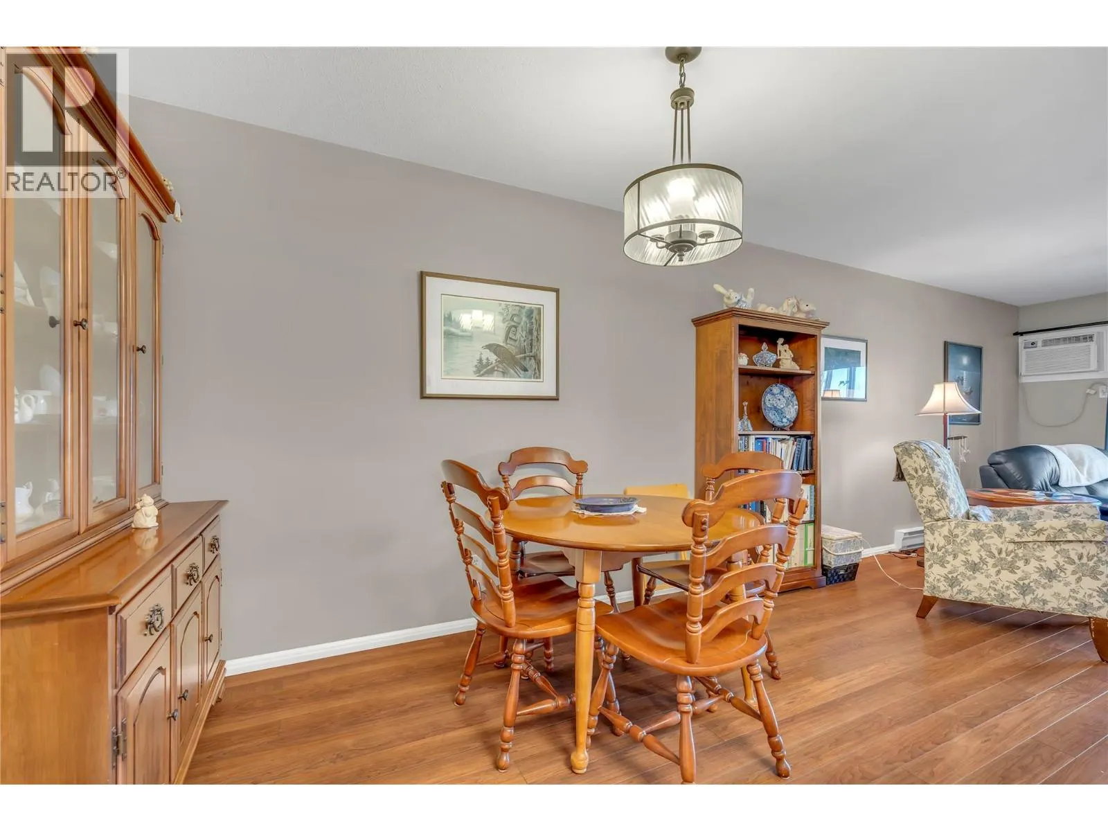 8907 Pineo Court Unit# 306