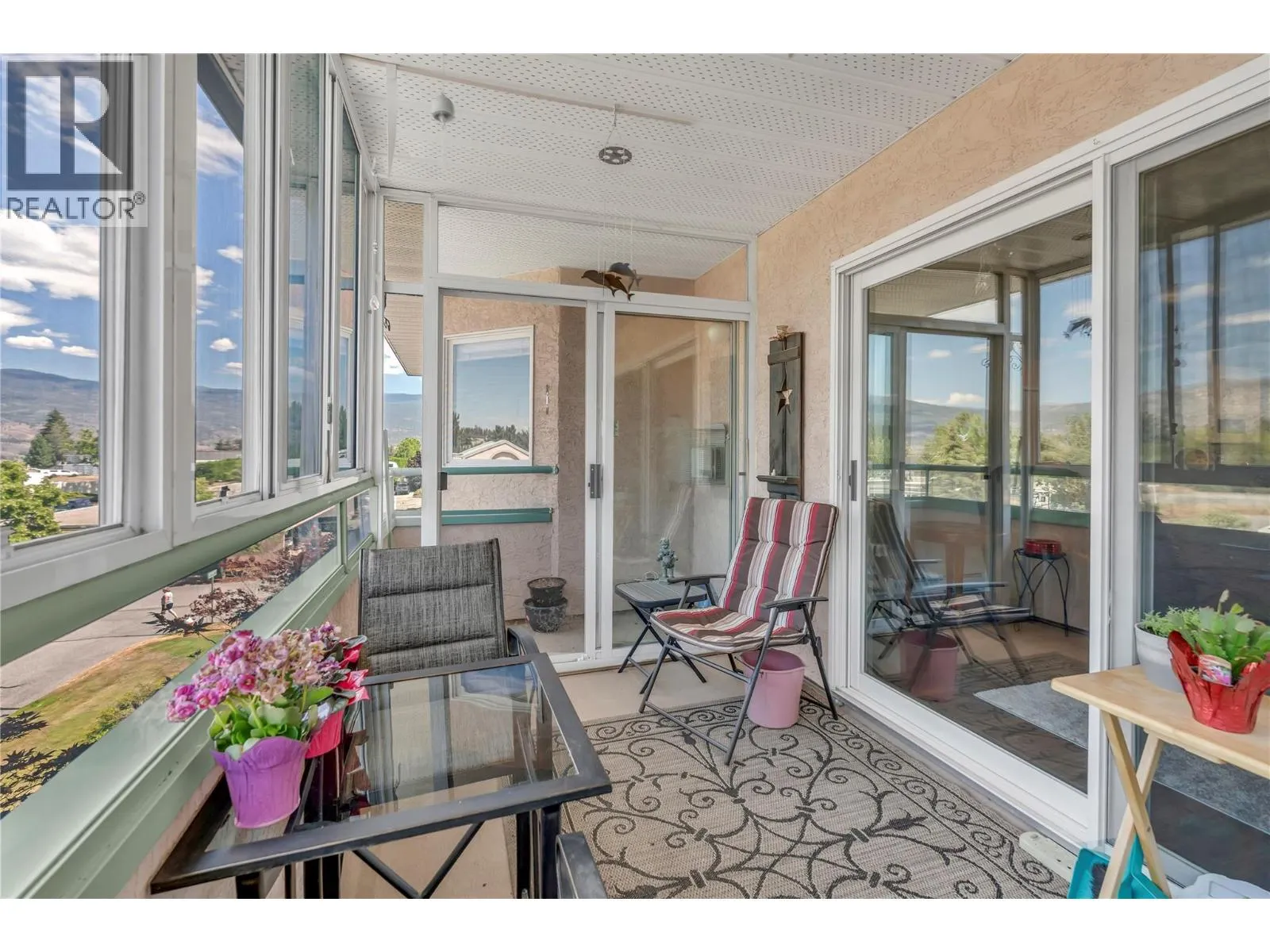8907 Pineo Court Unit# 306