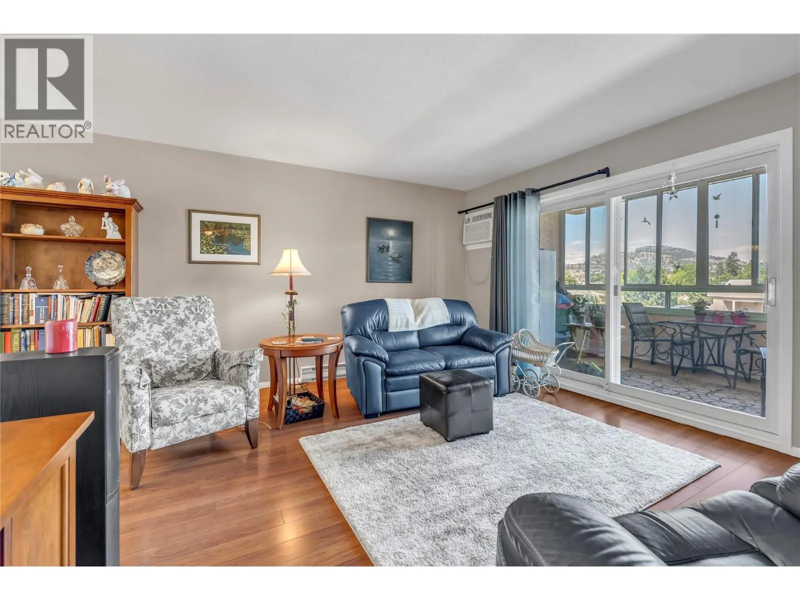 8907 Pineo Court Unit# 306