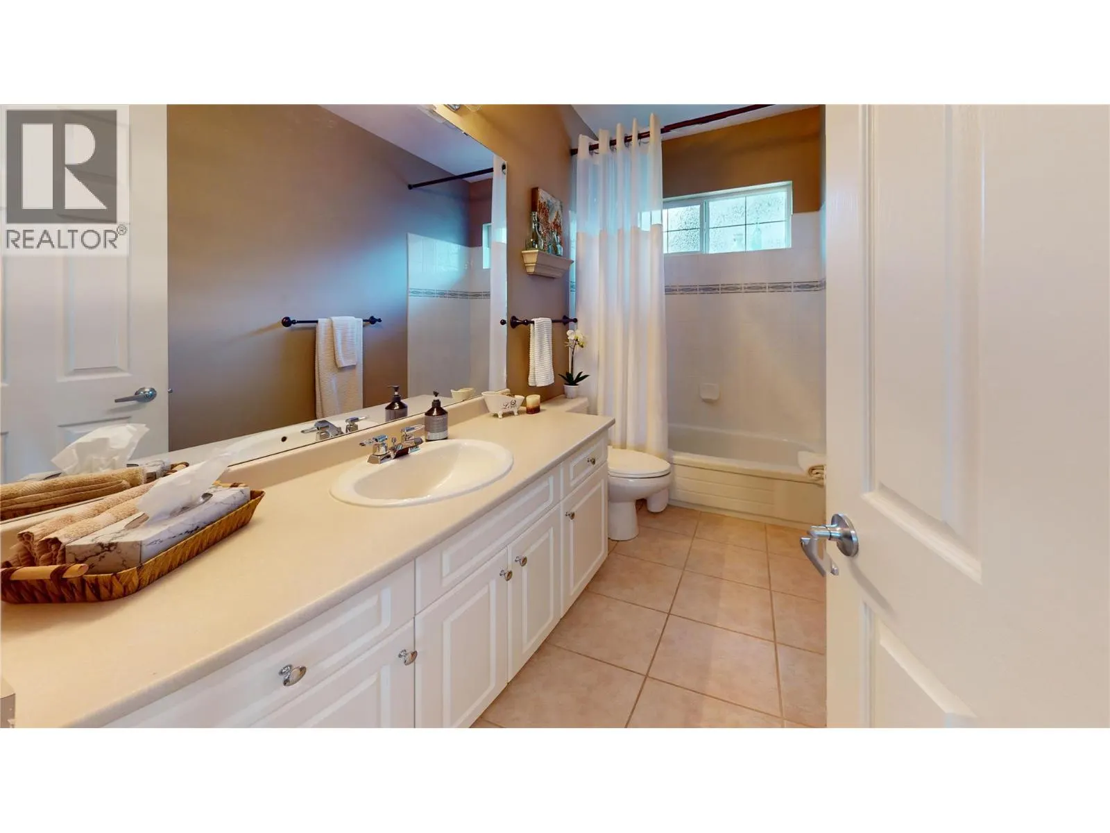 2595 Golf Course Drive