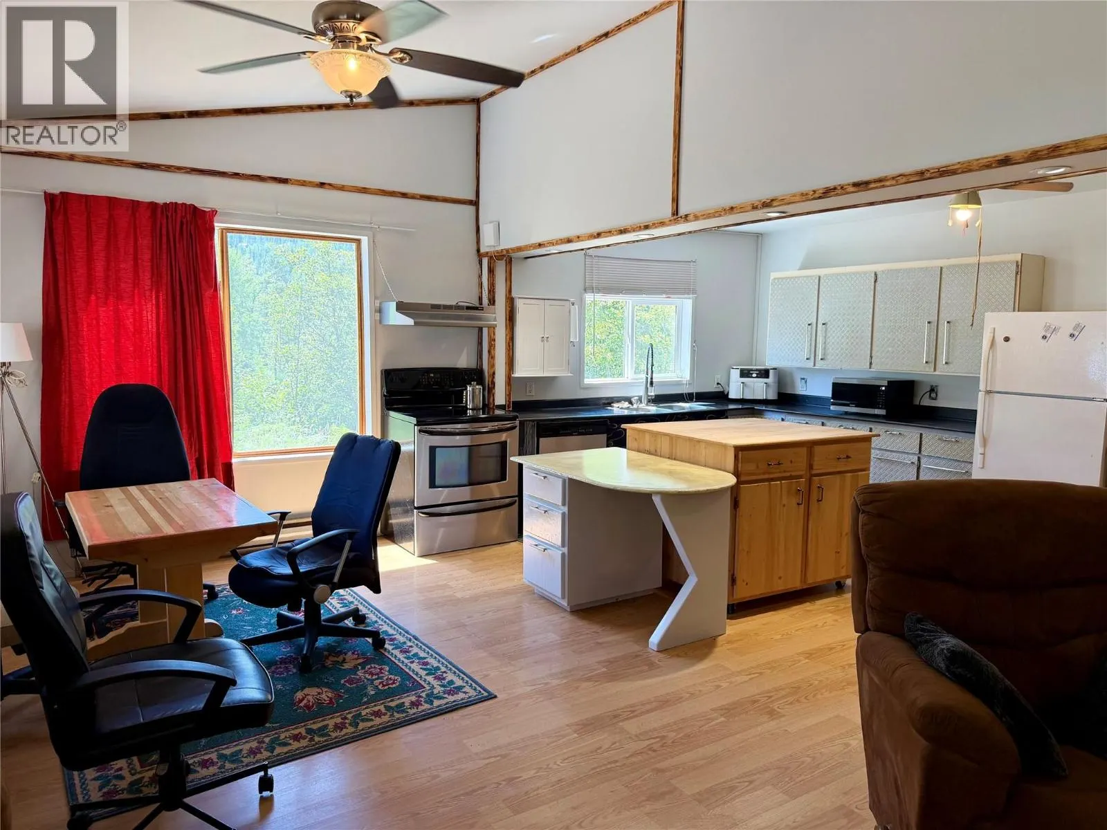 175 Grohman Creek Road