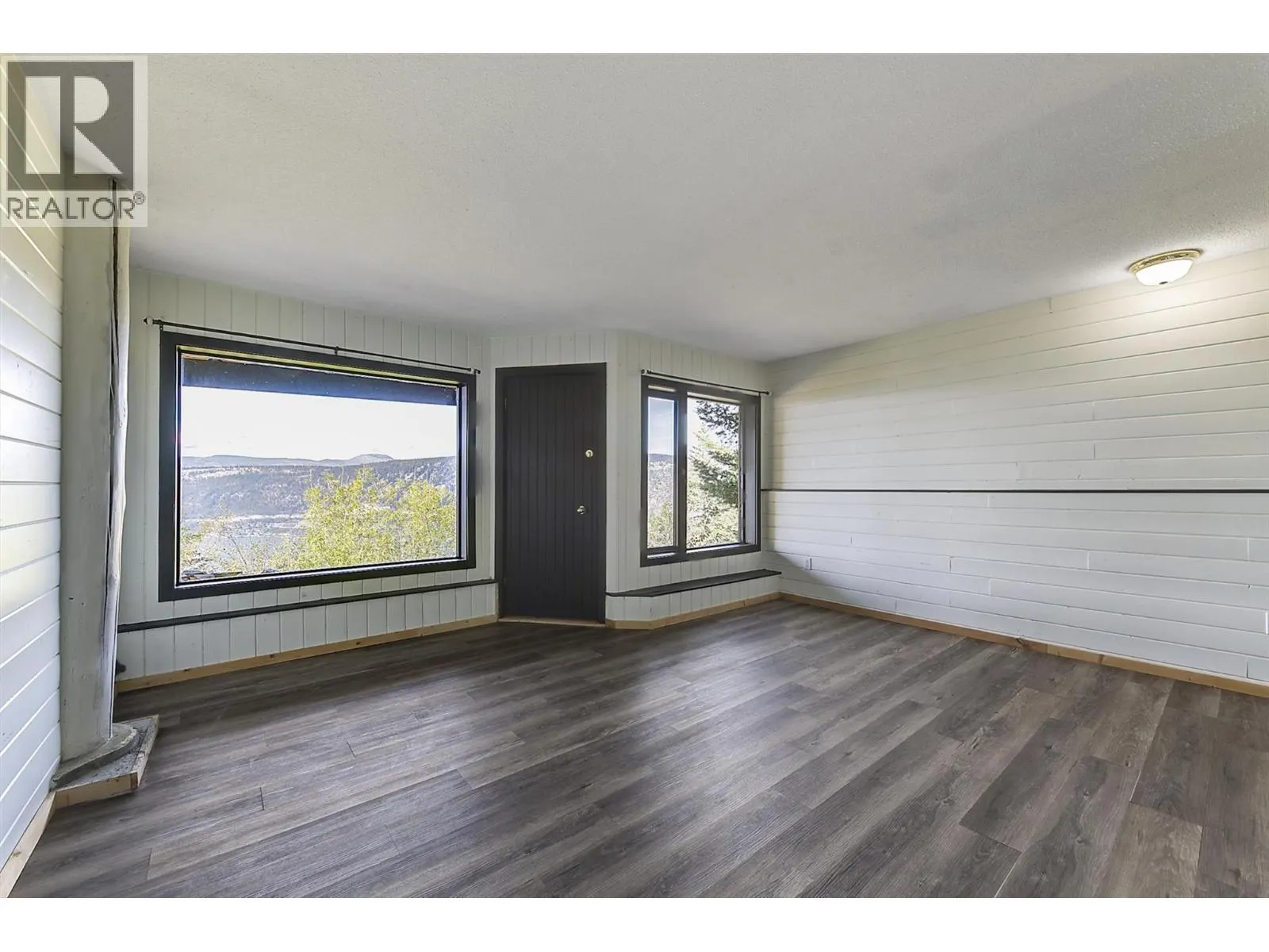 5572 Oyama Lake Road