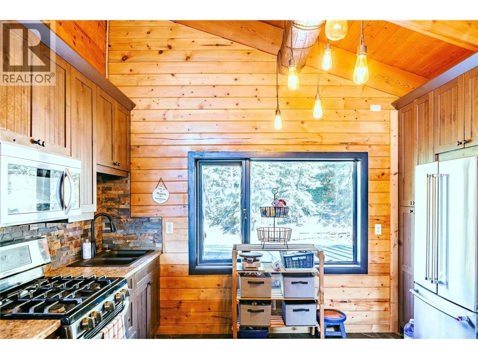 5572 Oyama Lake Road