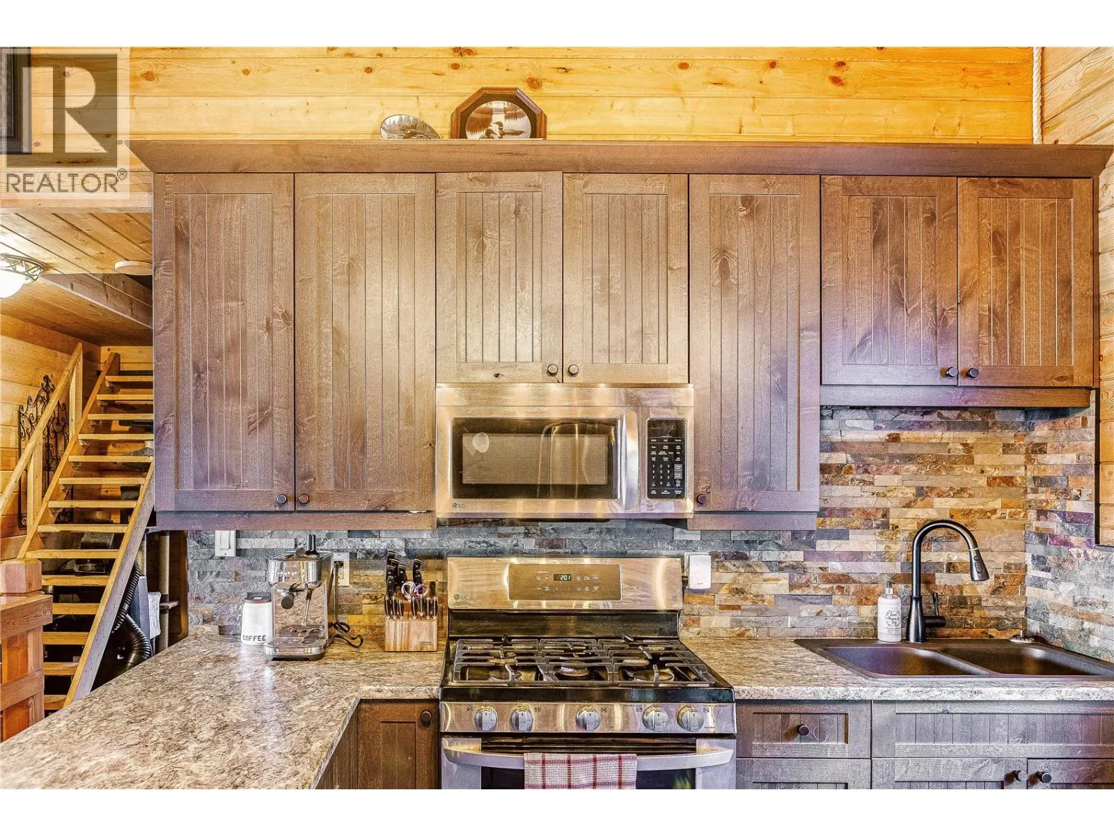 5572 Oyama Lake Road