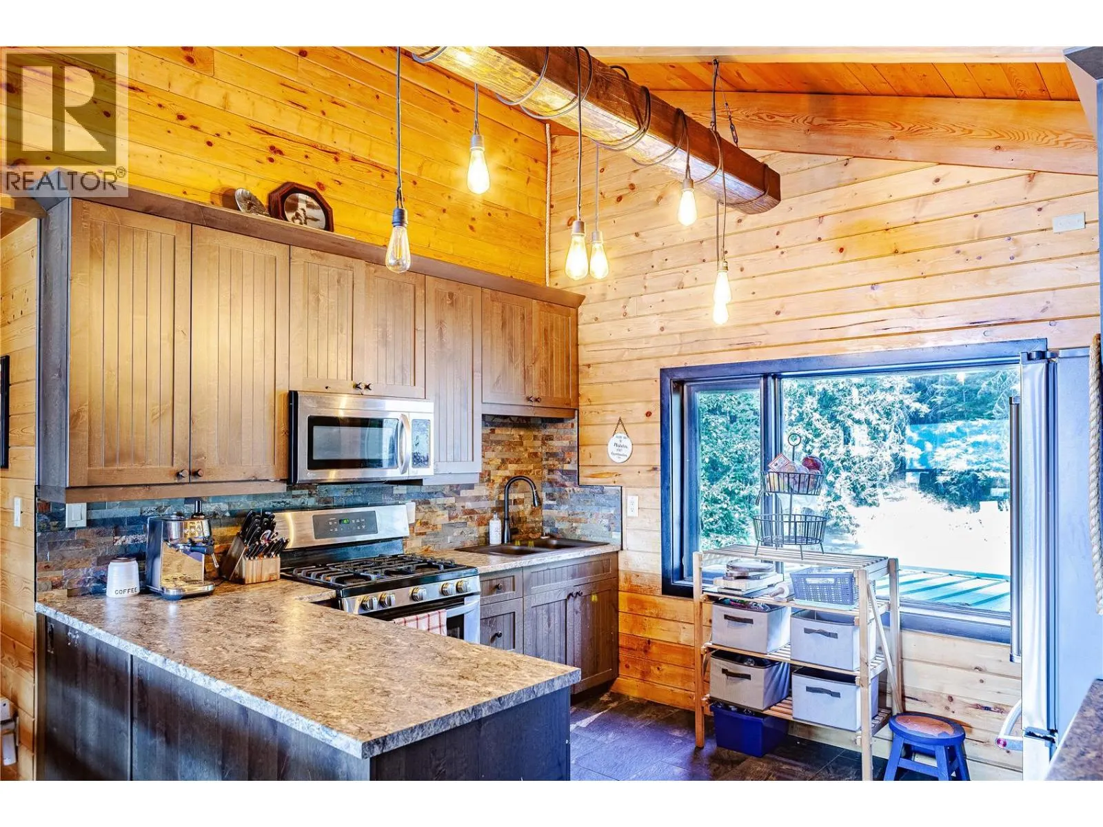 5572 Oyama Lake Road