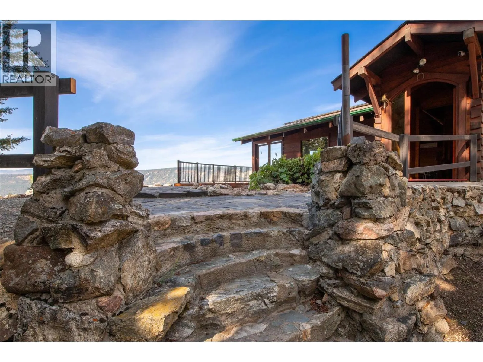 5572 Oyama Lake Road