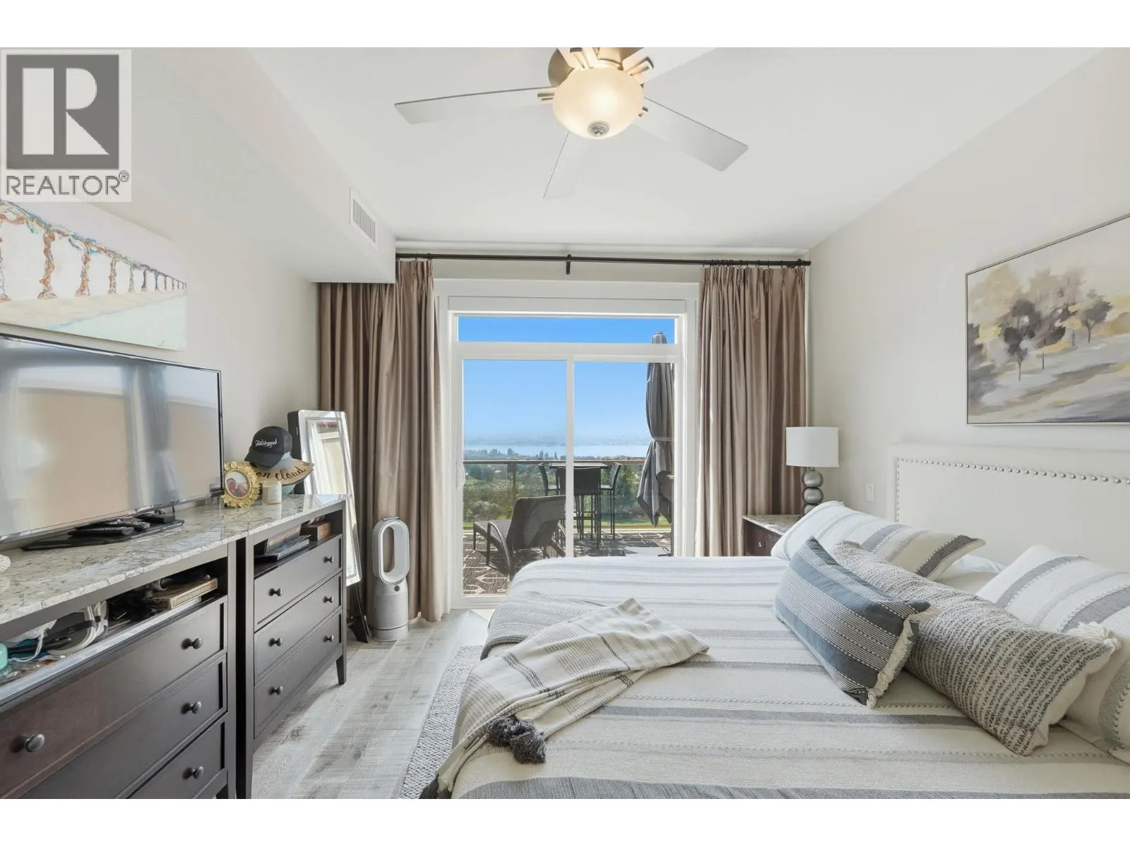 2000 Valleyview Drive Unit# 3