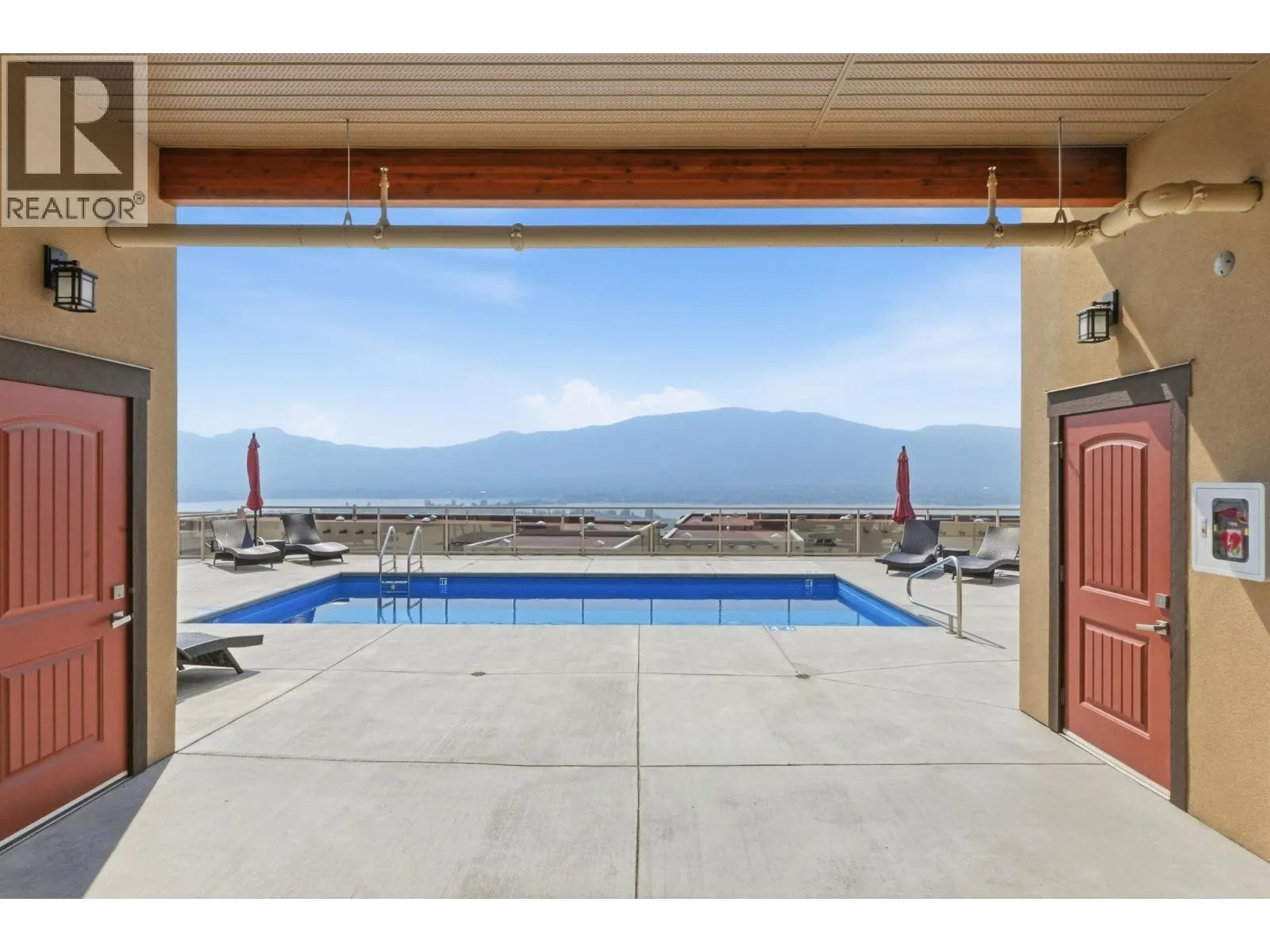 2000 Valleyview Drive Unit# 3
