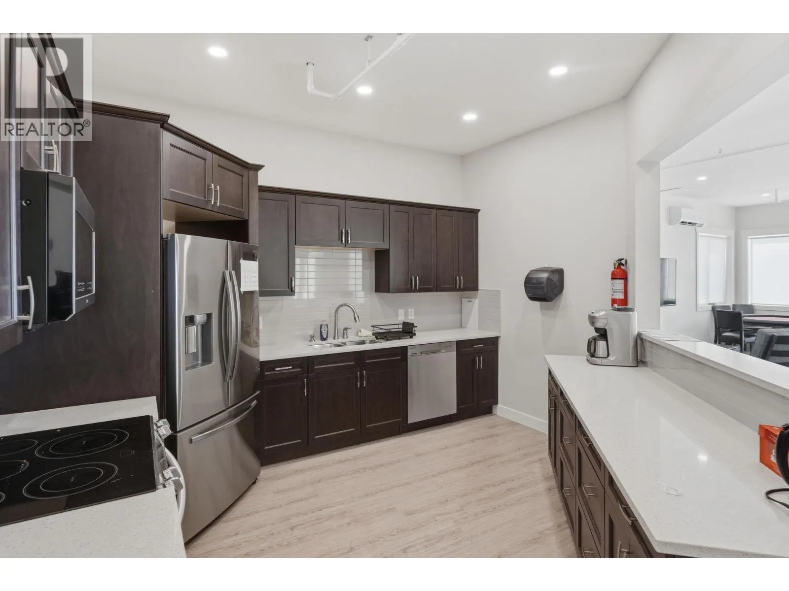 2000 Valleyview Drive Unit# 3