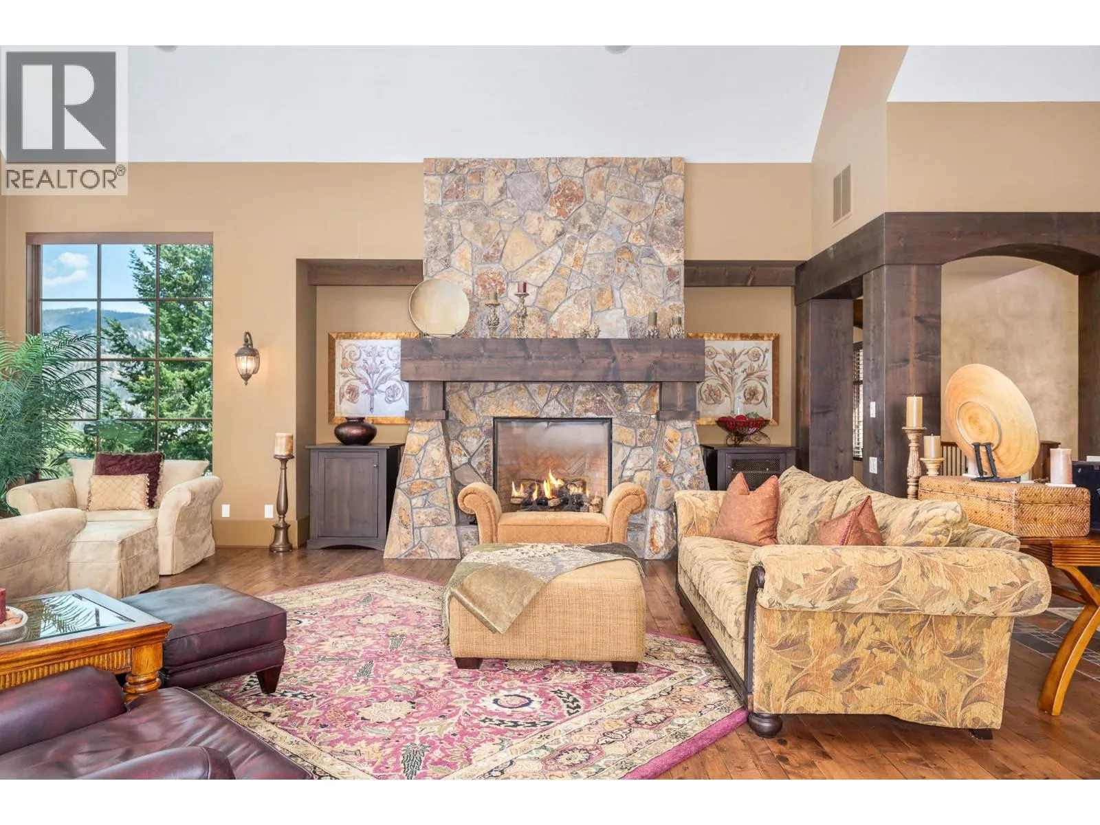 3006 Coachwood Crescent