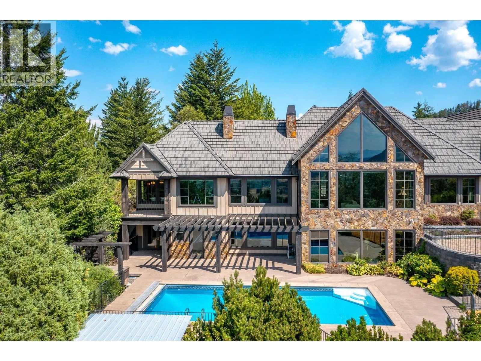 3006 Coachwood Crescent