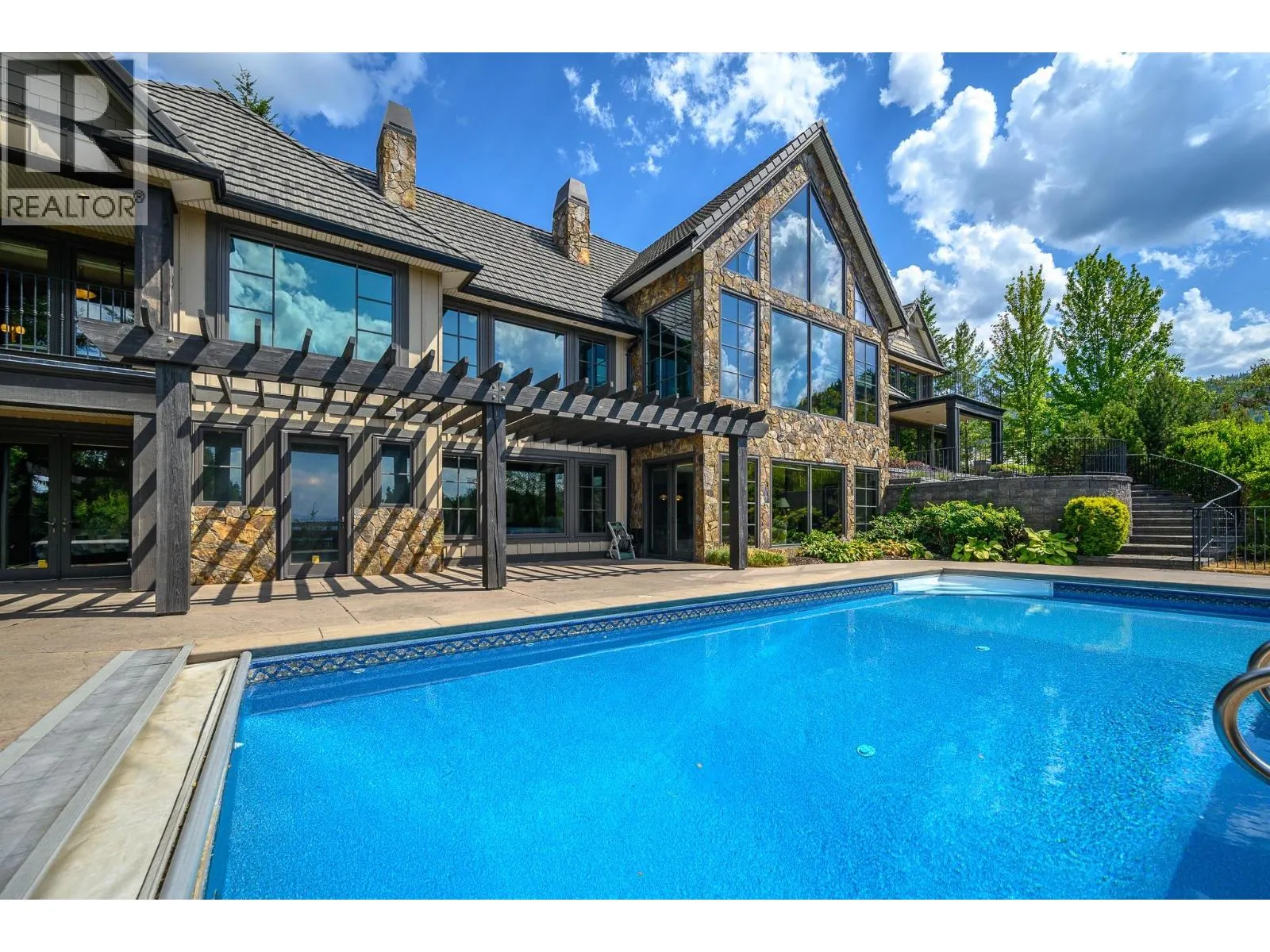 3006 Coachwood Crescent