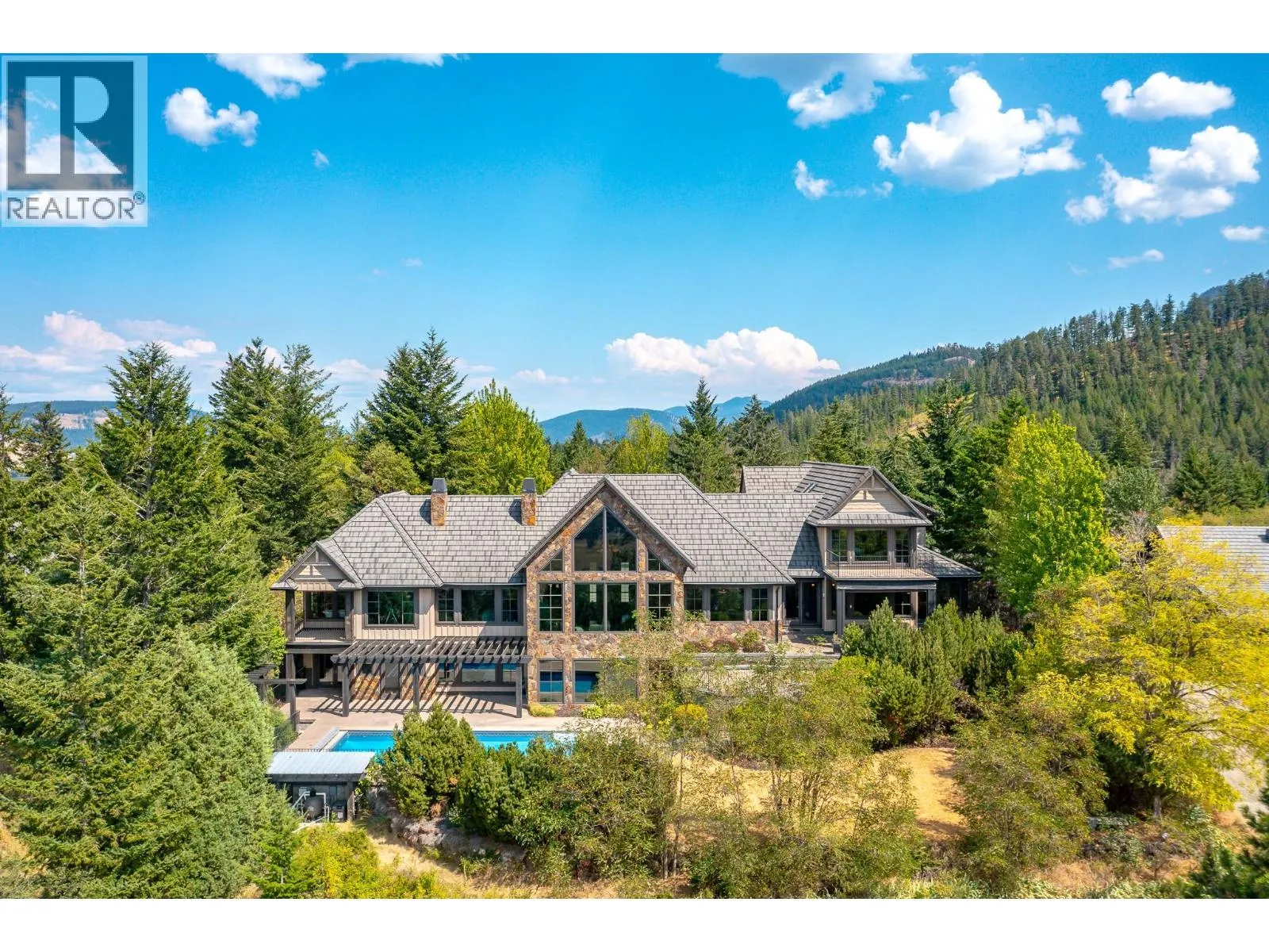 3006 Coachwood Crescent