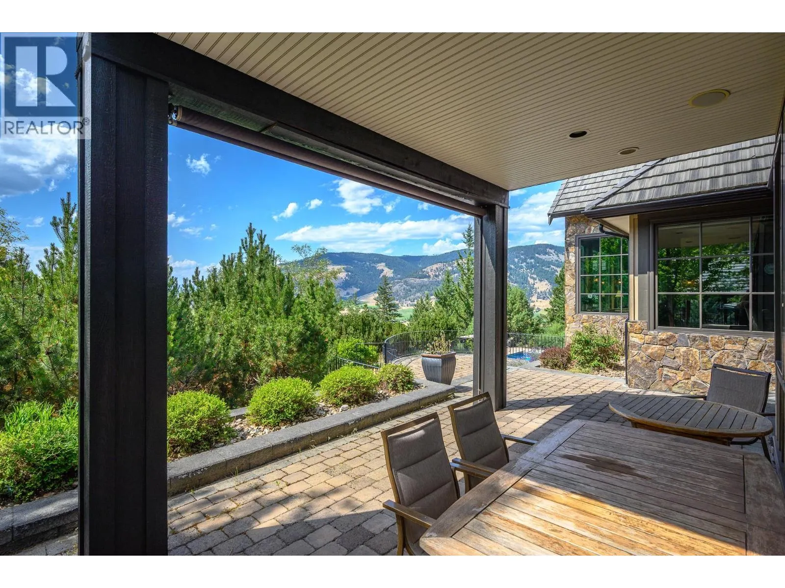 3006 Coachwood Crescent