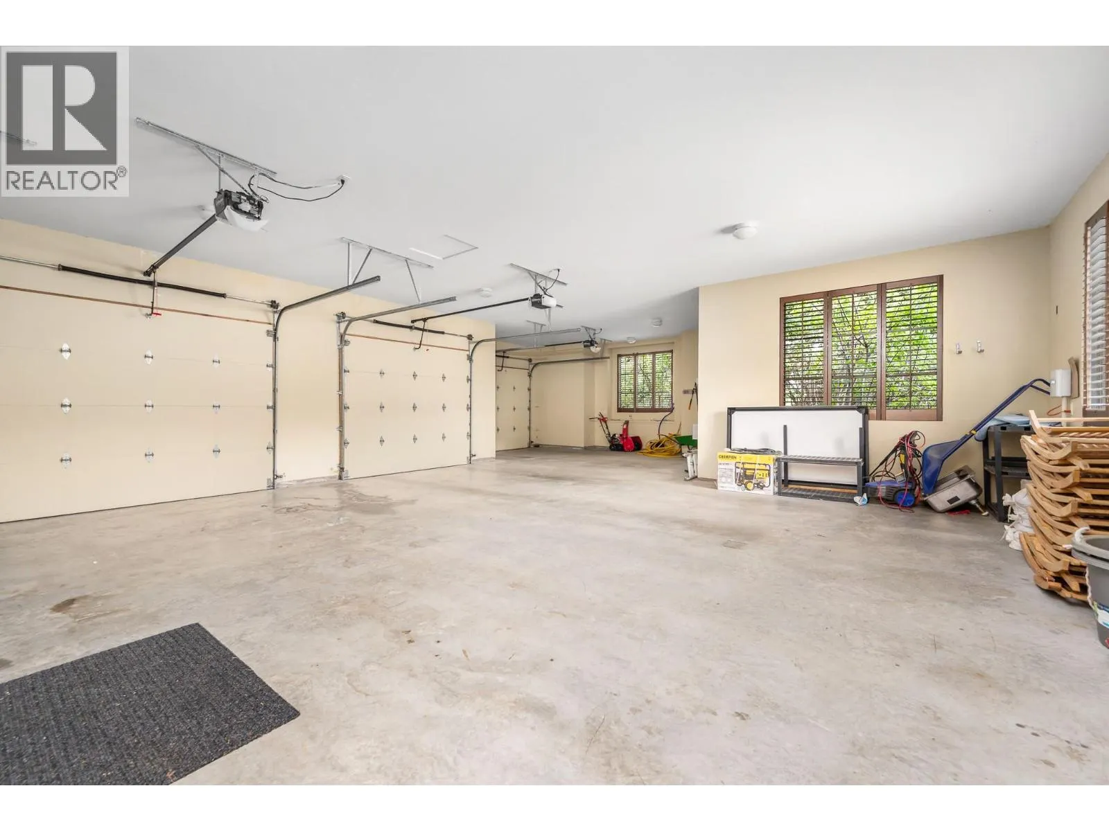 3006 Coachwood Crescent