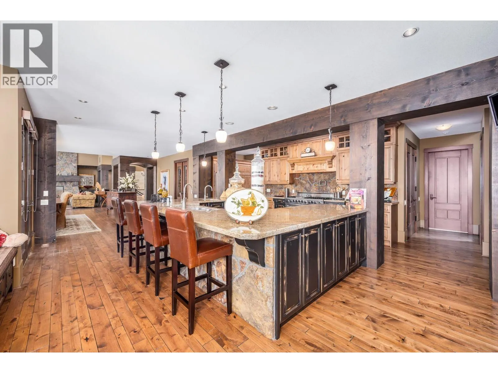 3006 Coachwood Crescent