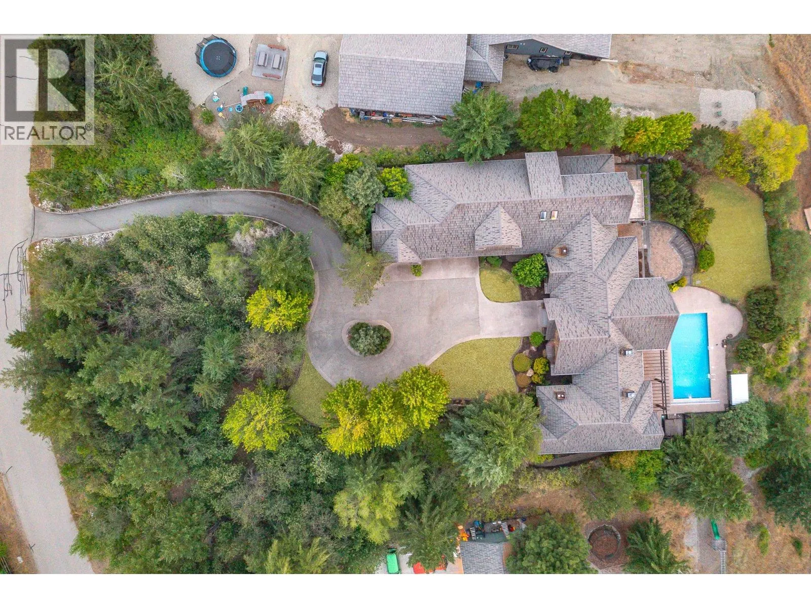 3006 Coachwood Crescent