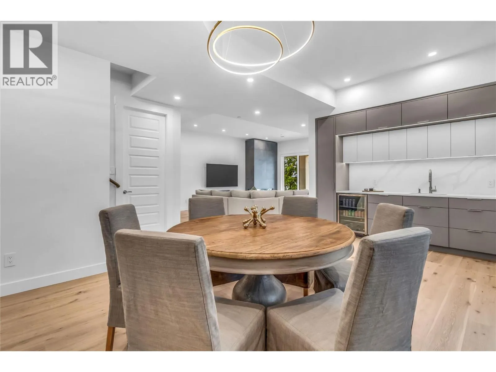 3452 Blue Grass Lane