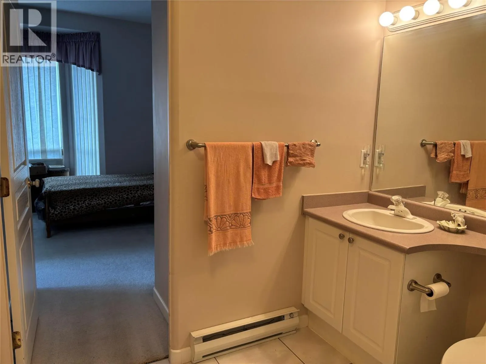 3221 Centennial Drive Unit# 401