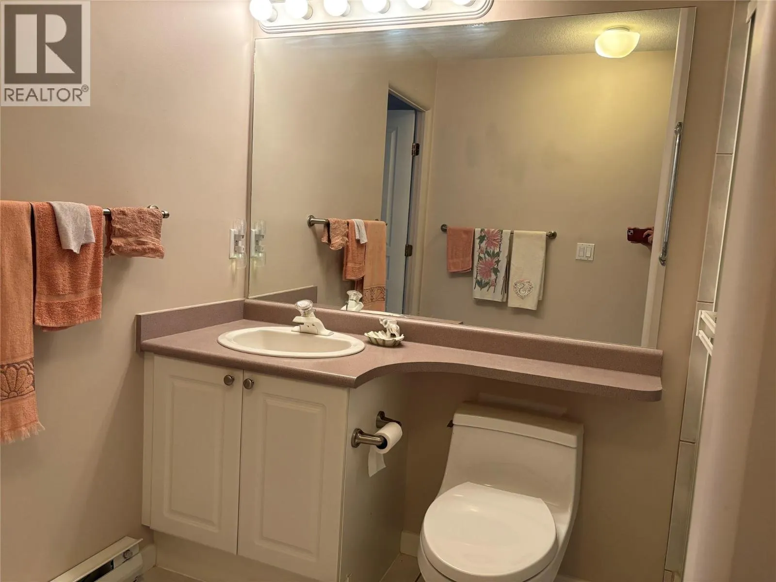 3221 Centennial Drive Unit# 401
