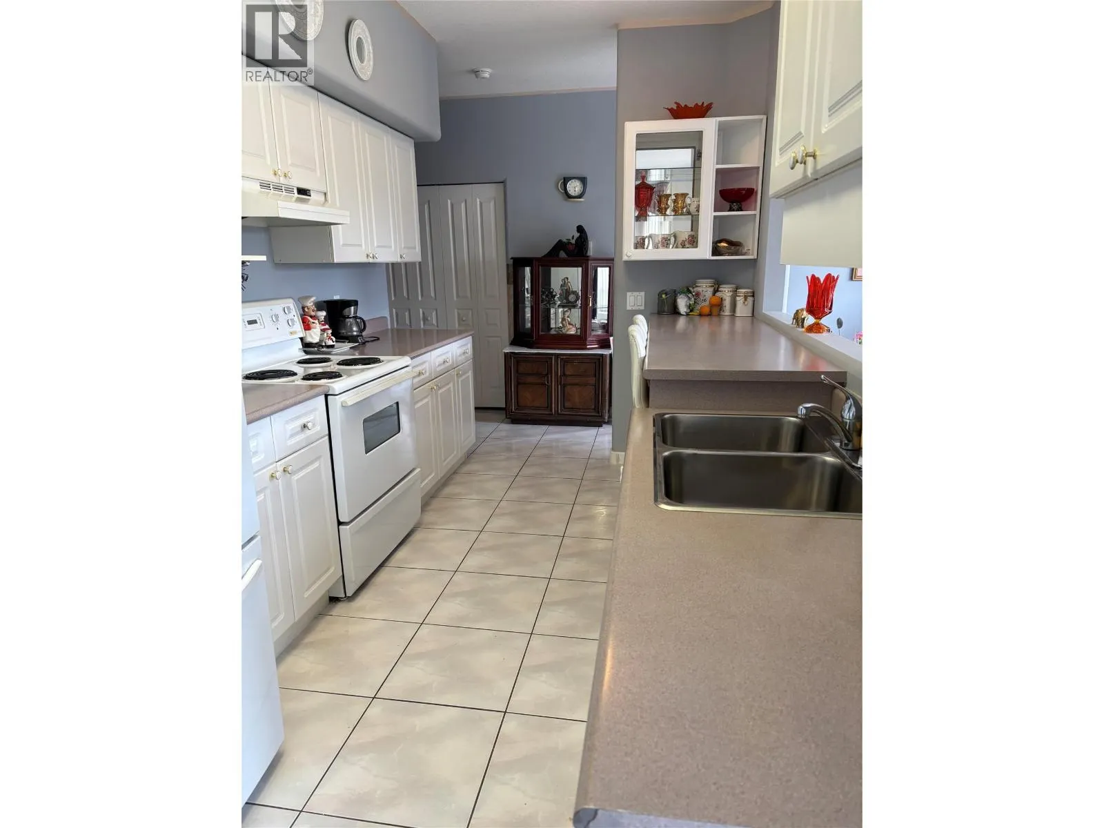 3221 Centennial Drive Unit# 401