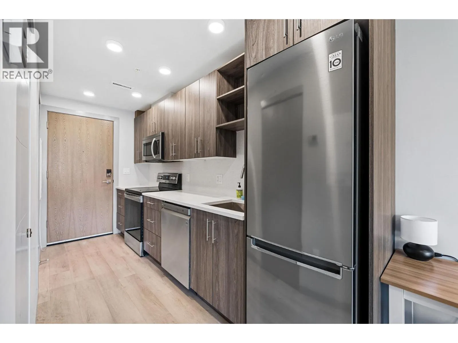 345 Dougall Road N Unit# 320