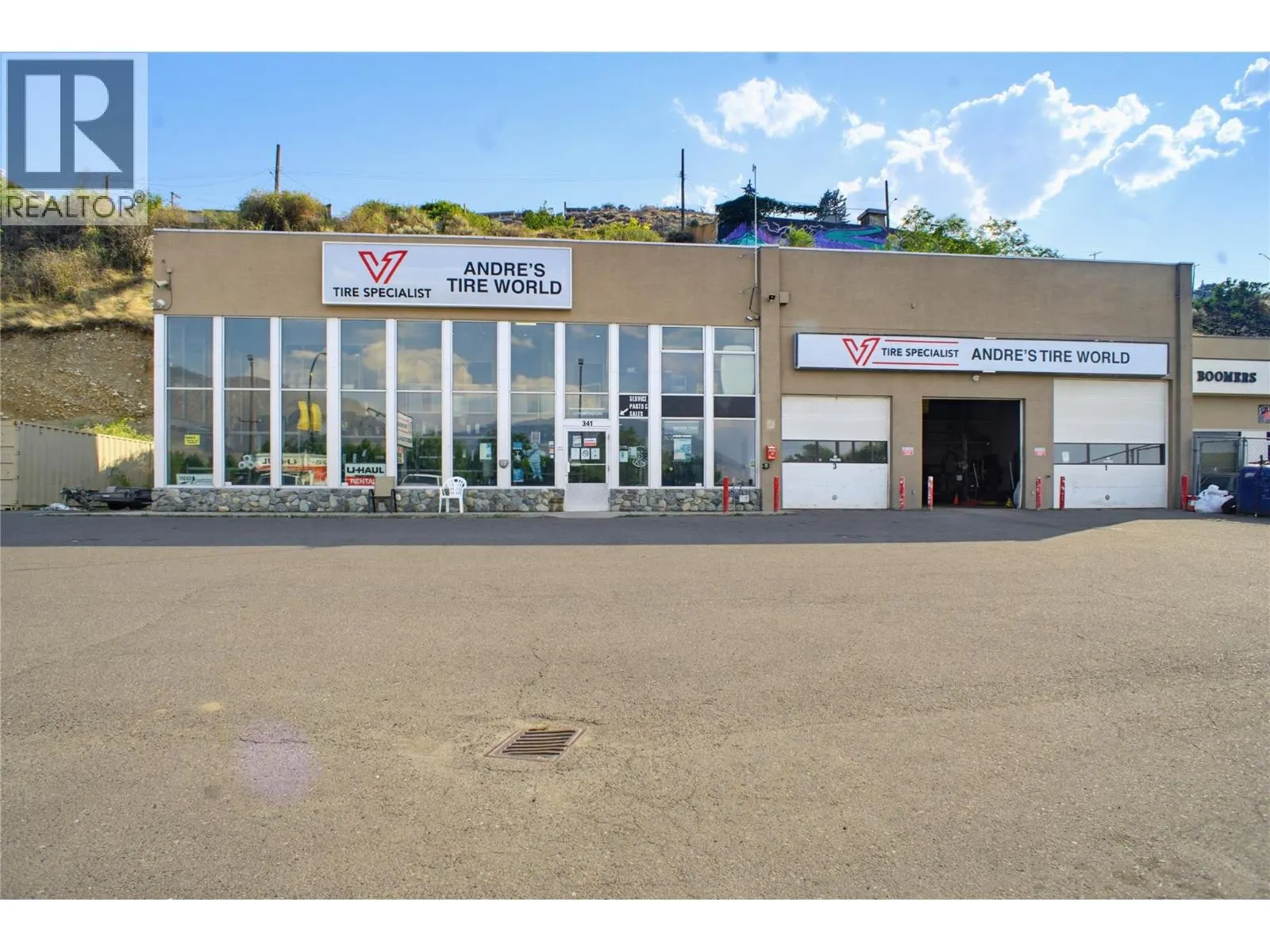 341 Victoria Street W