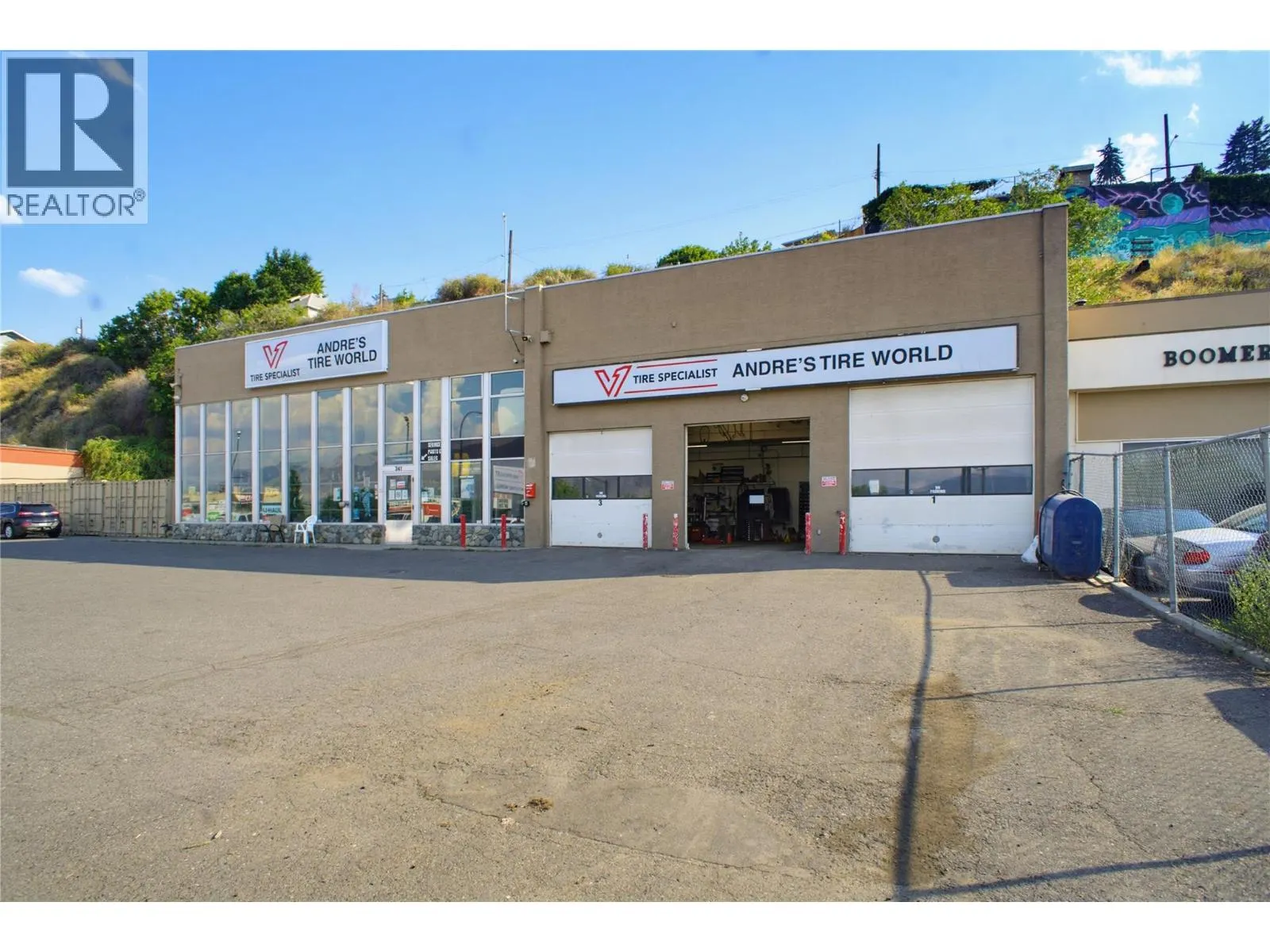 341 Victoria Street W