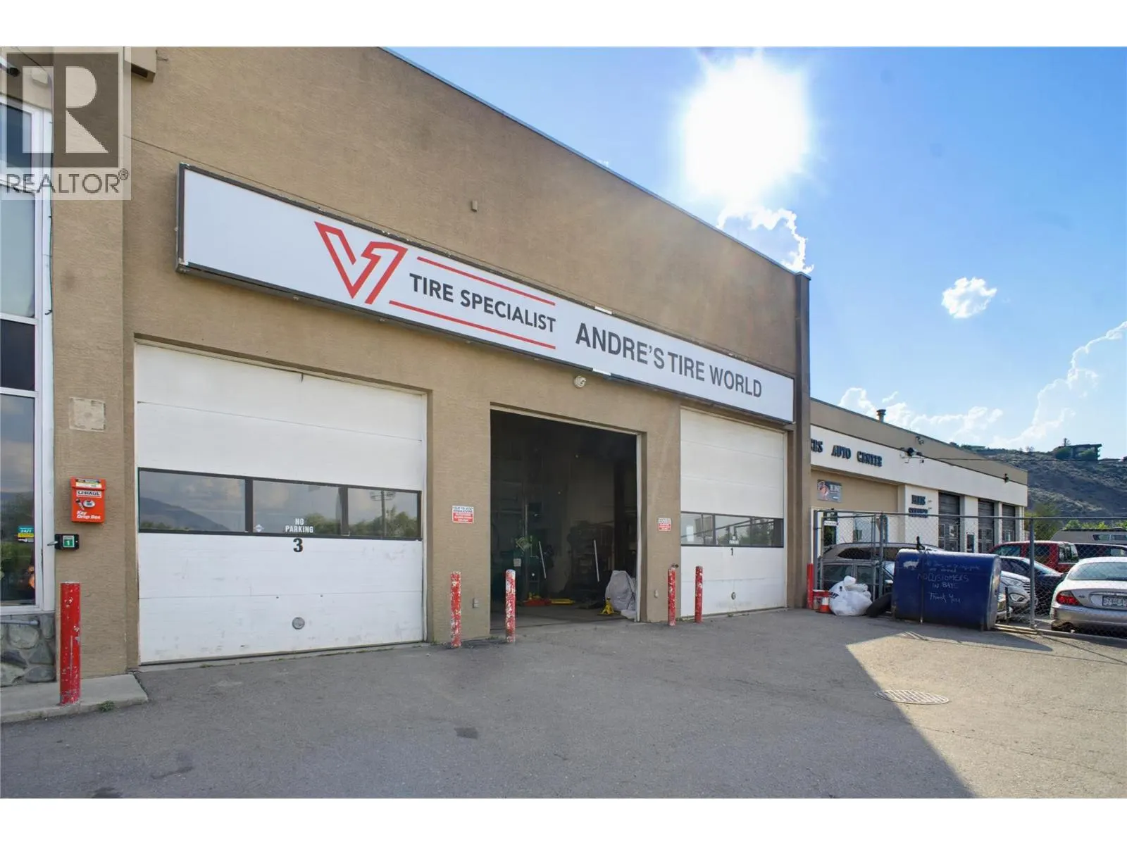 341 Victoria Street W