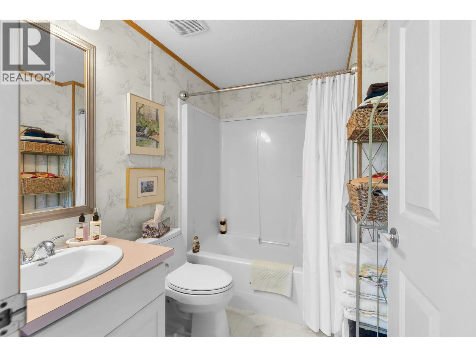 1880 Old Boucherie Road Unit# 185
