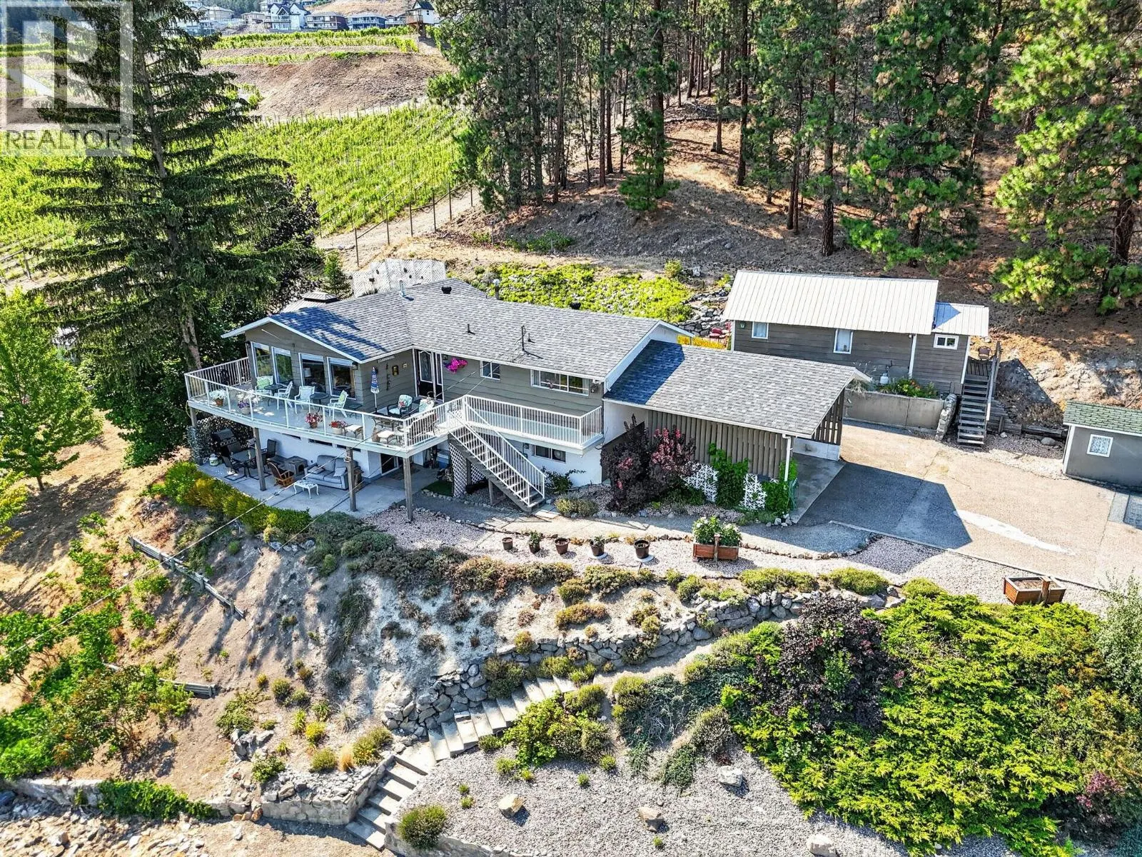 5868 MacGREGOR Road