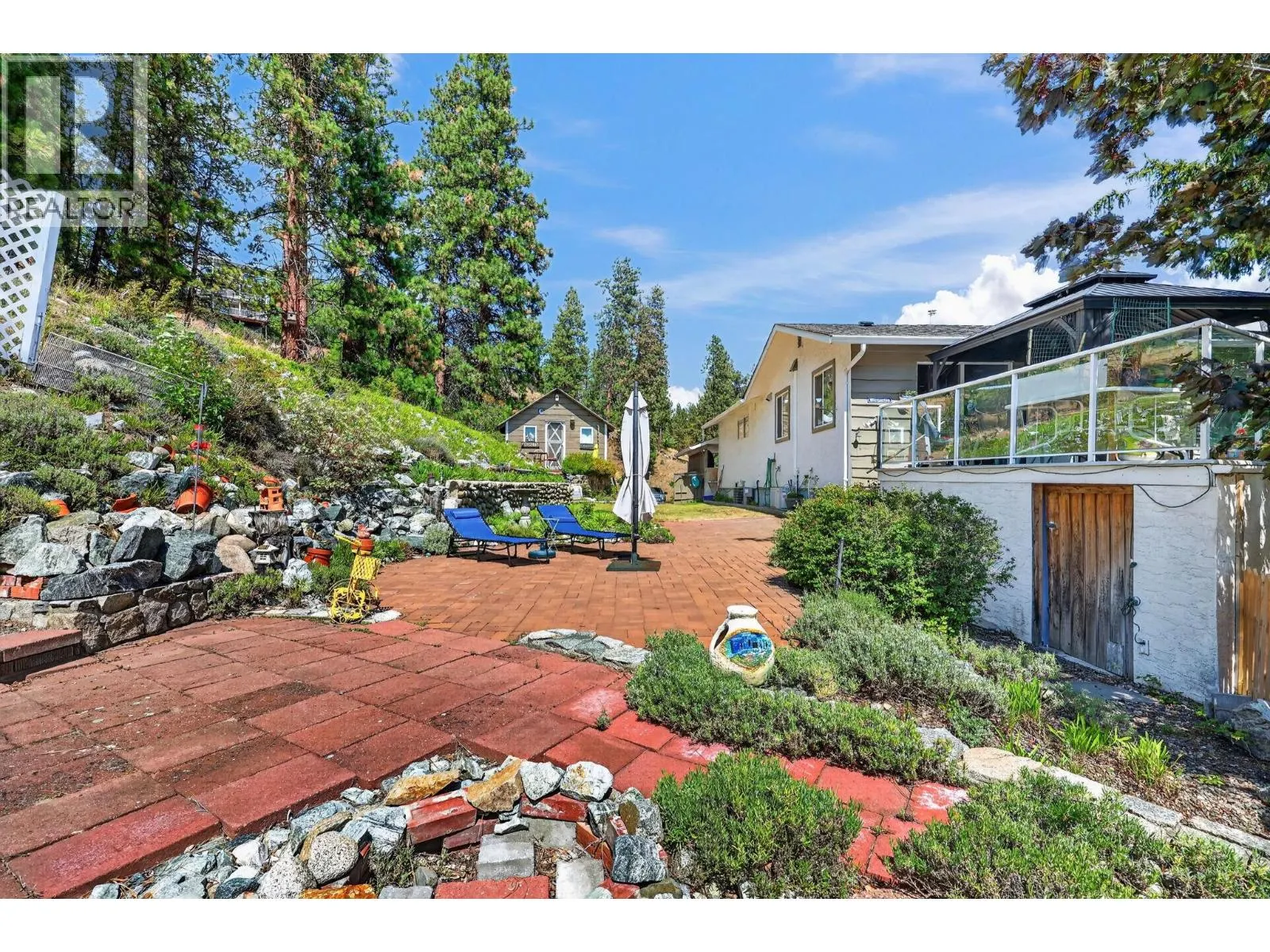 5868 MacGREGOR Road