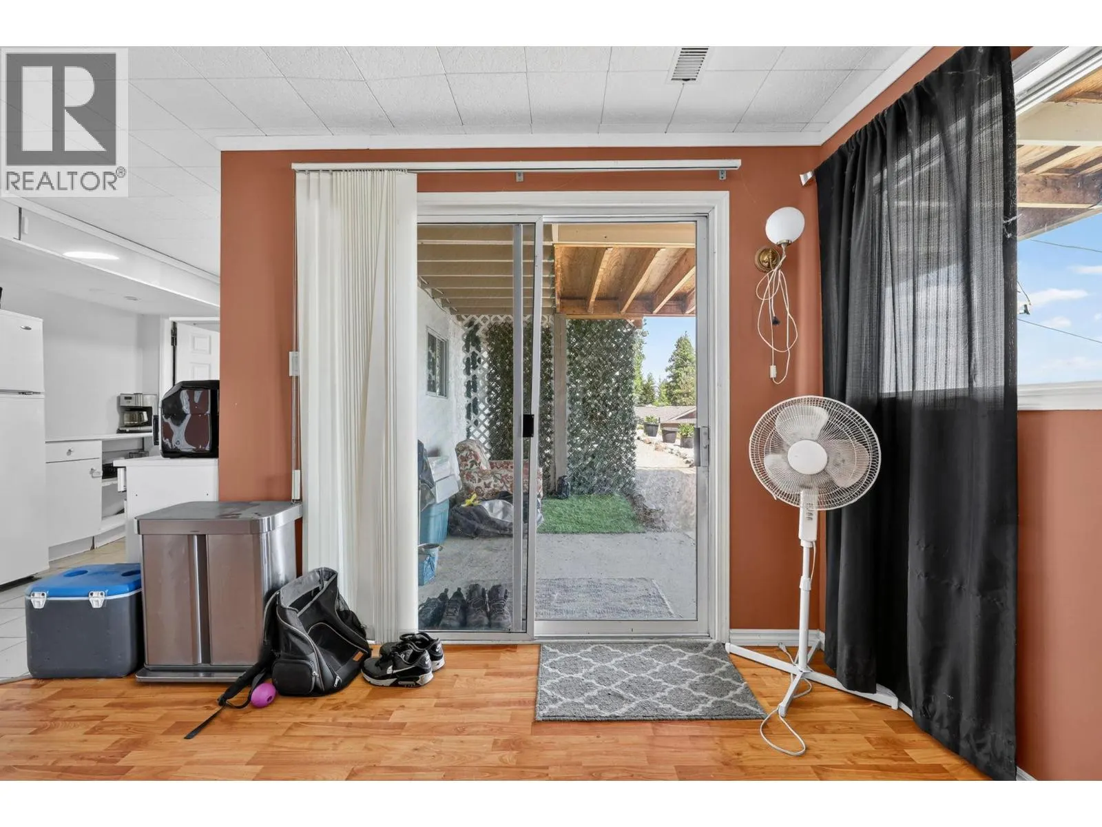 5868 MacGREGOR Road