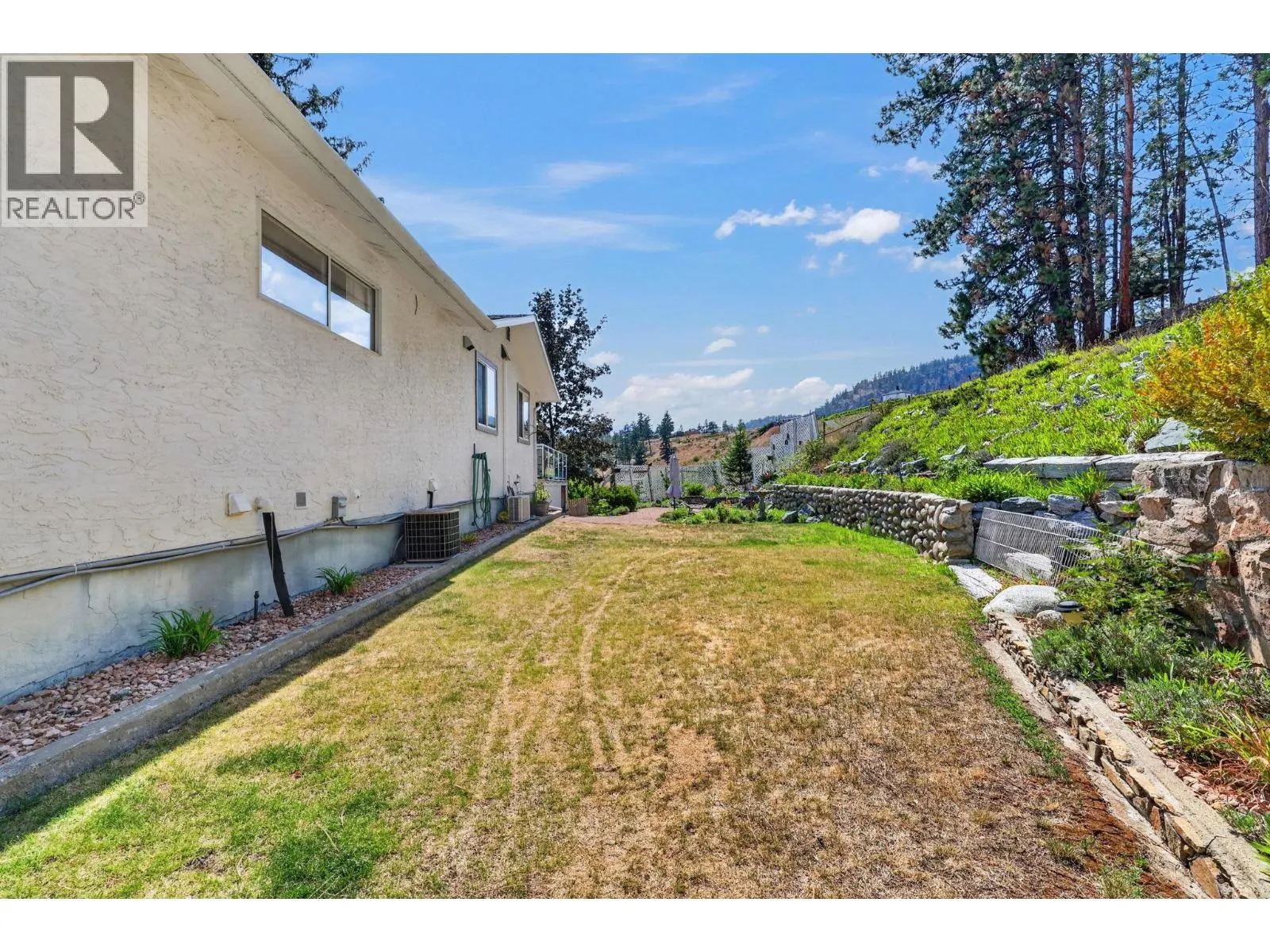 5868 MacGREGOR Road
