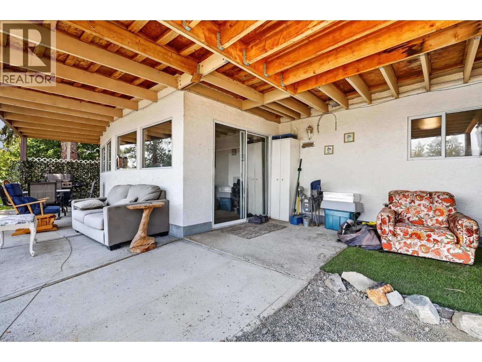 5868 MacGREGOR Road