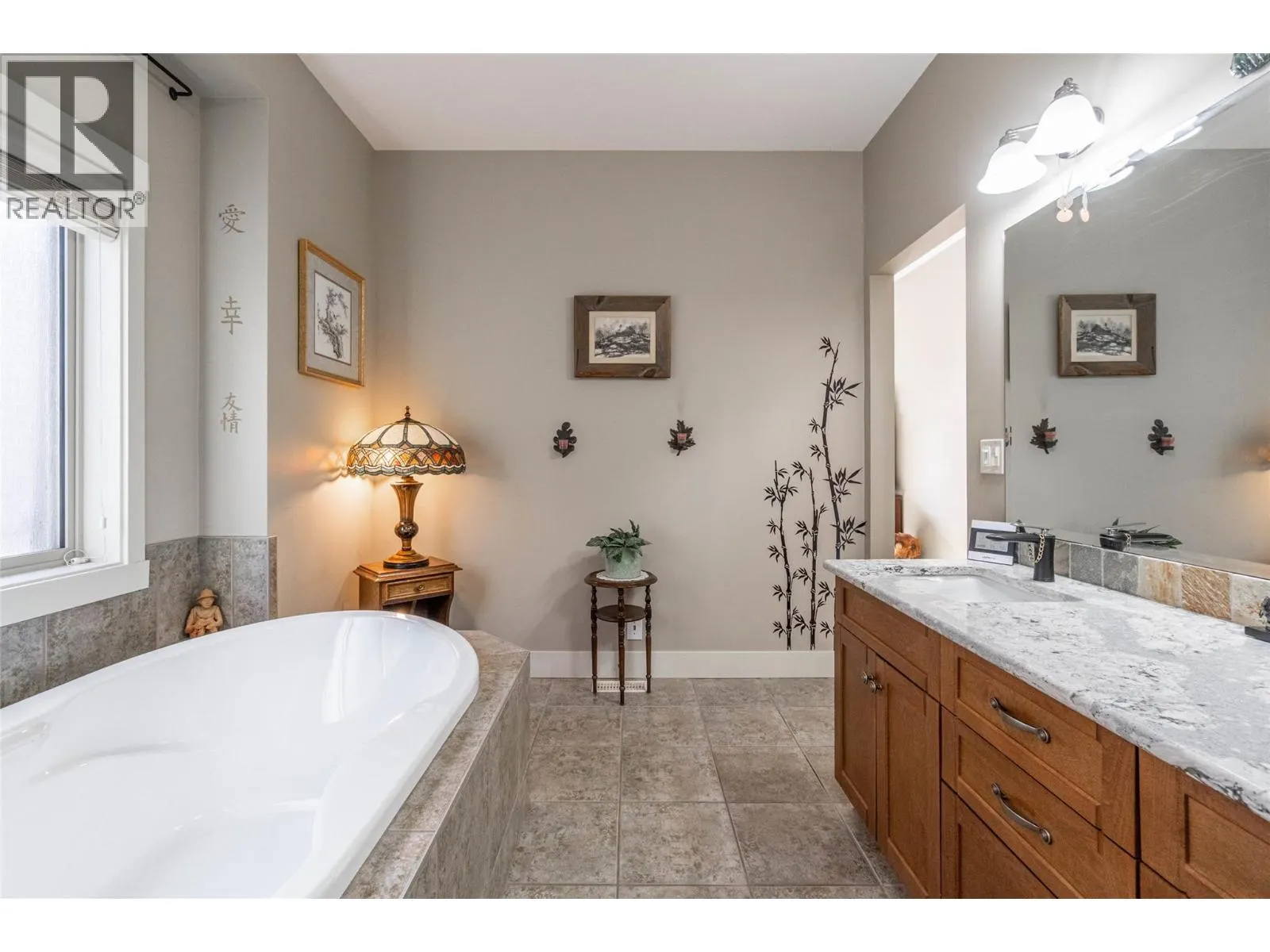 6833 MEADOWS Drive Unit# 28