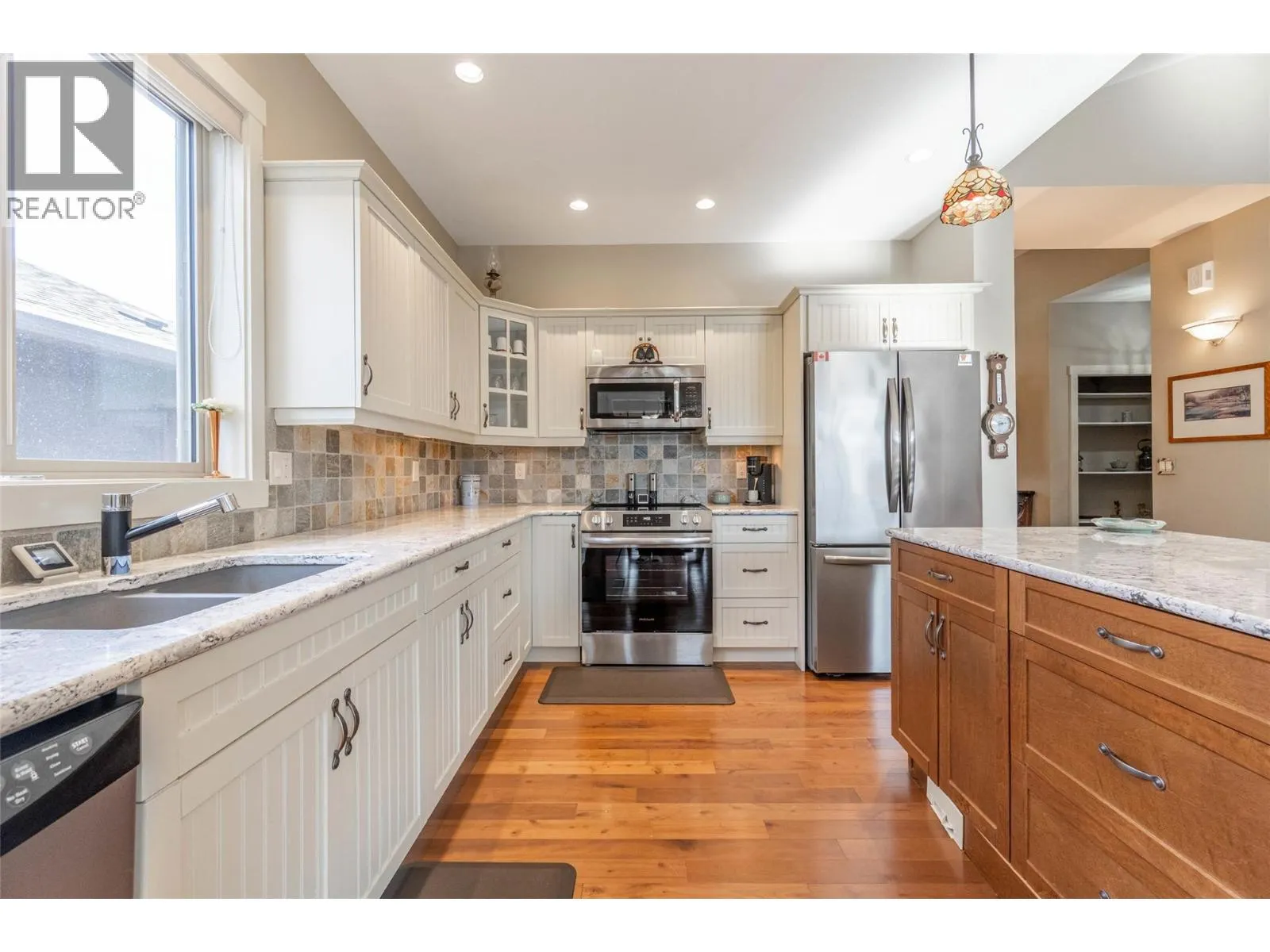 6833 MEADOWS Drive Unit# 28