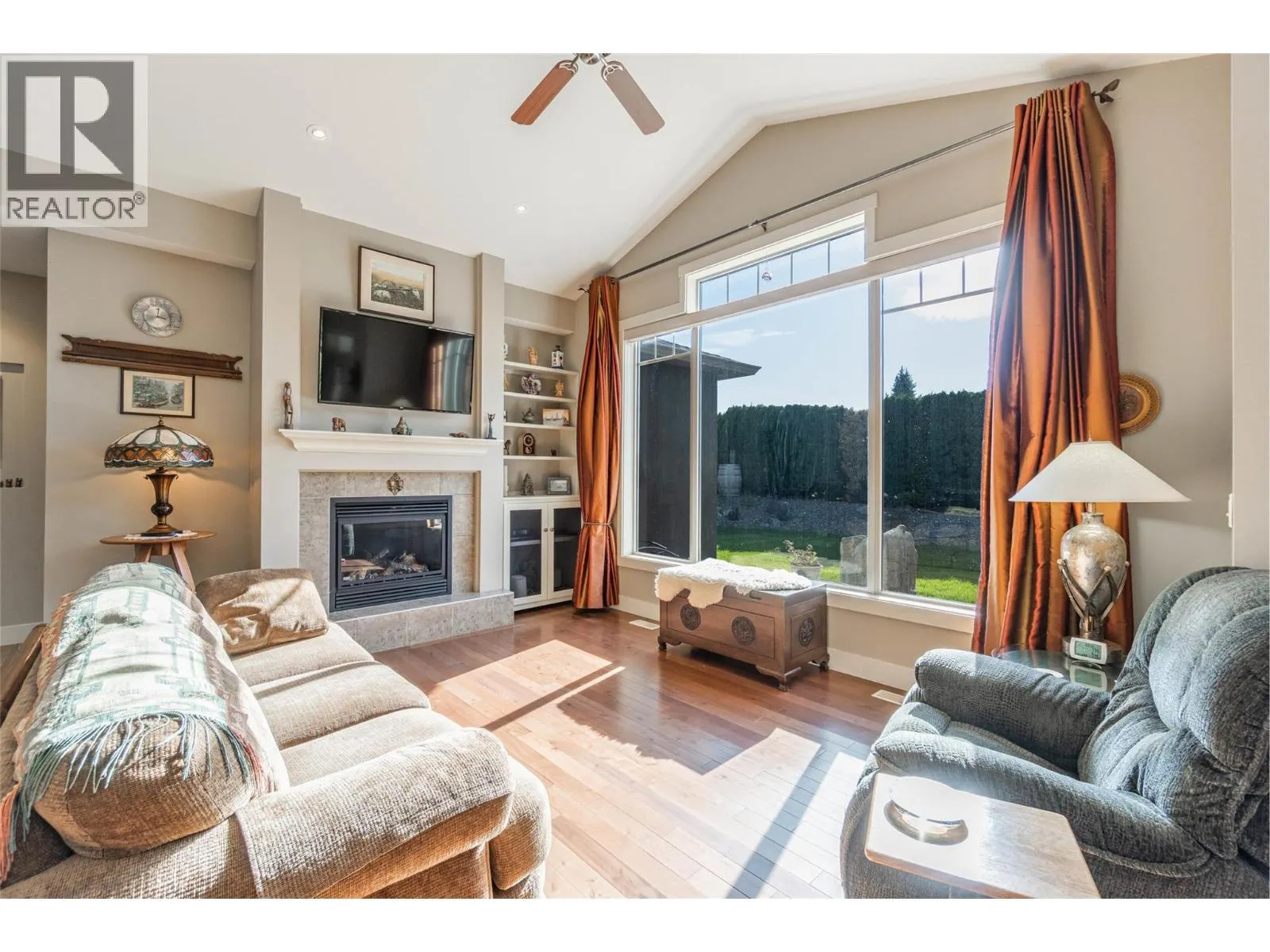 6833 MEADOWS Drive Unit# 28