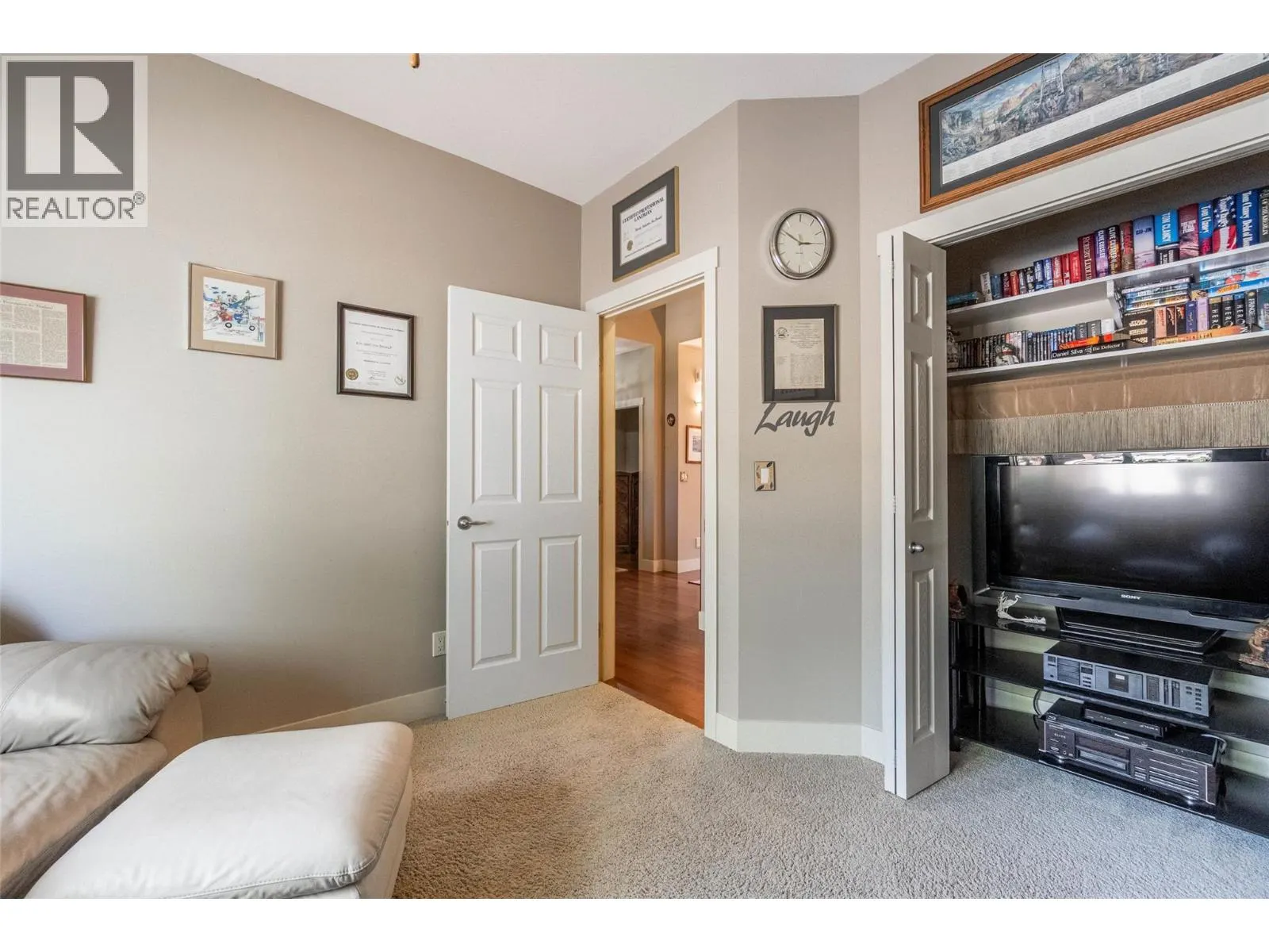 6833 MEADOWS Drive Unit# 28