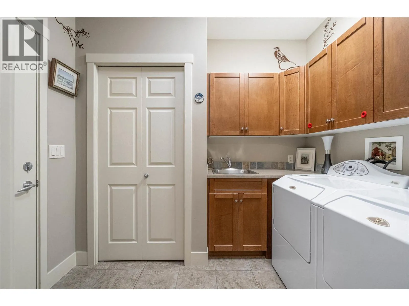 6833 MEADOWS Drive Unit# 28