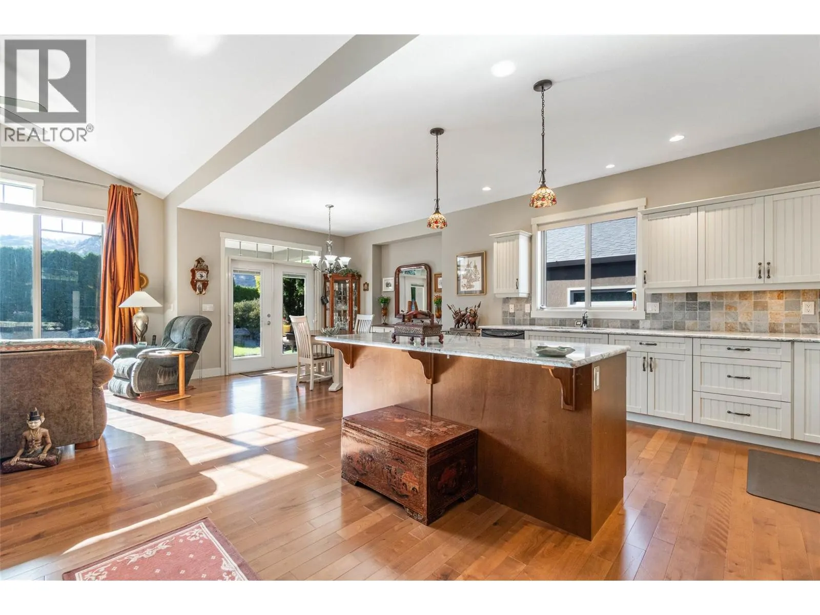 6833 MEADOWS Drive Unit# 28