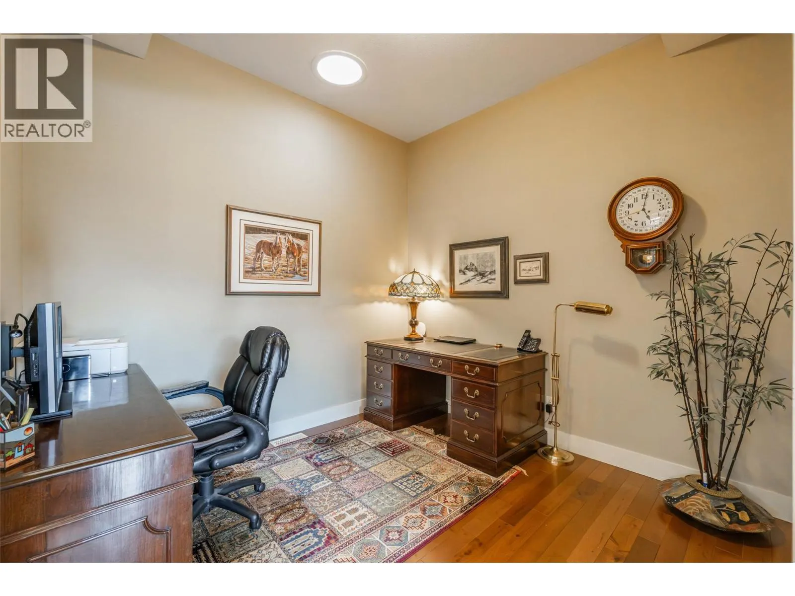6833 MEADOWS Drive Unit# 28