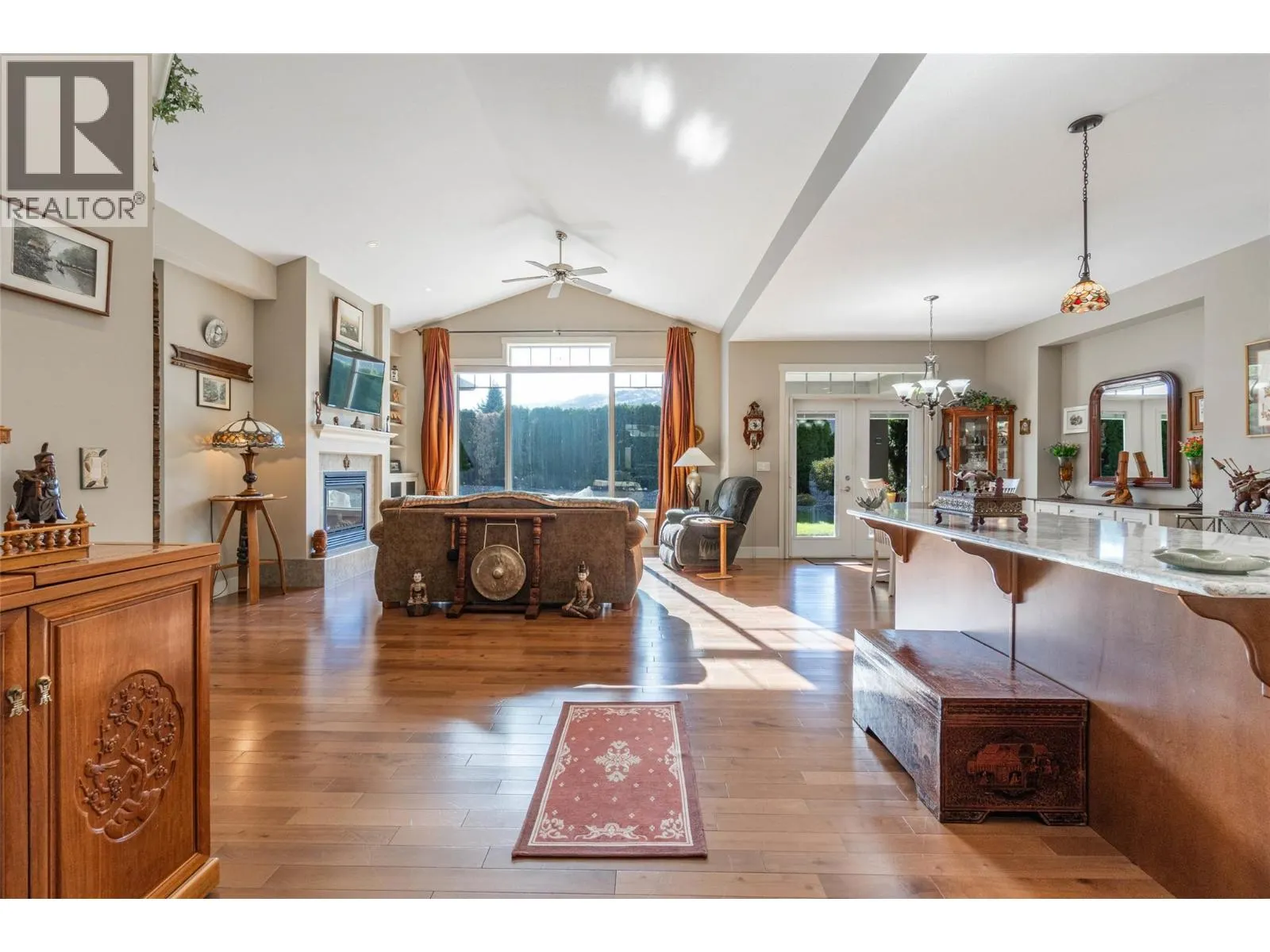 6833 MEADOWS Drive Unit# 28