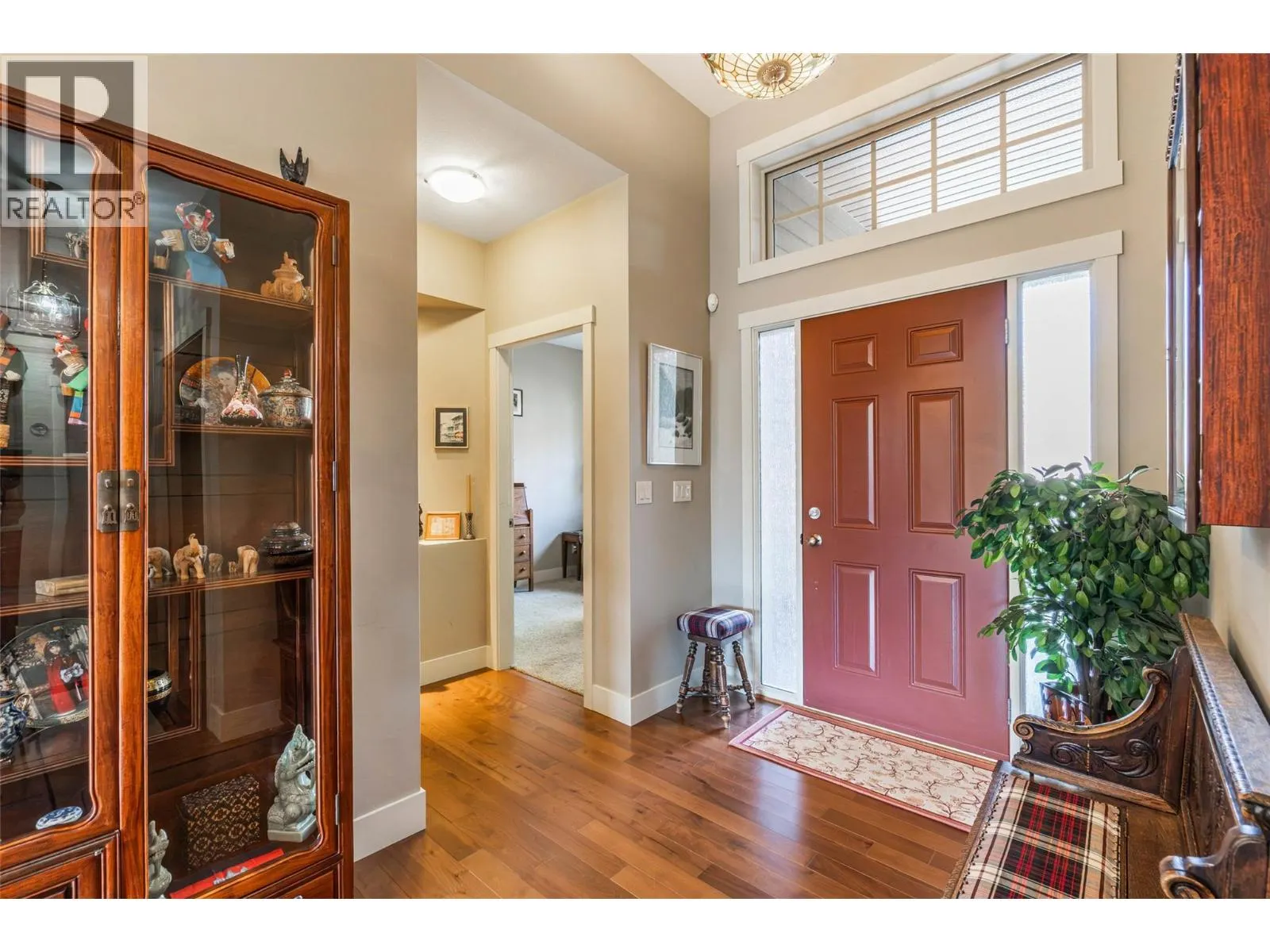 6833 MEADOWS Drive Unit# 28