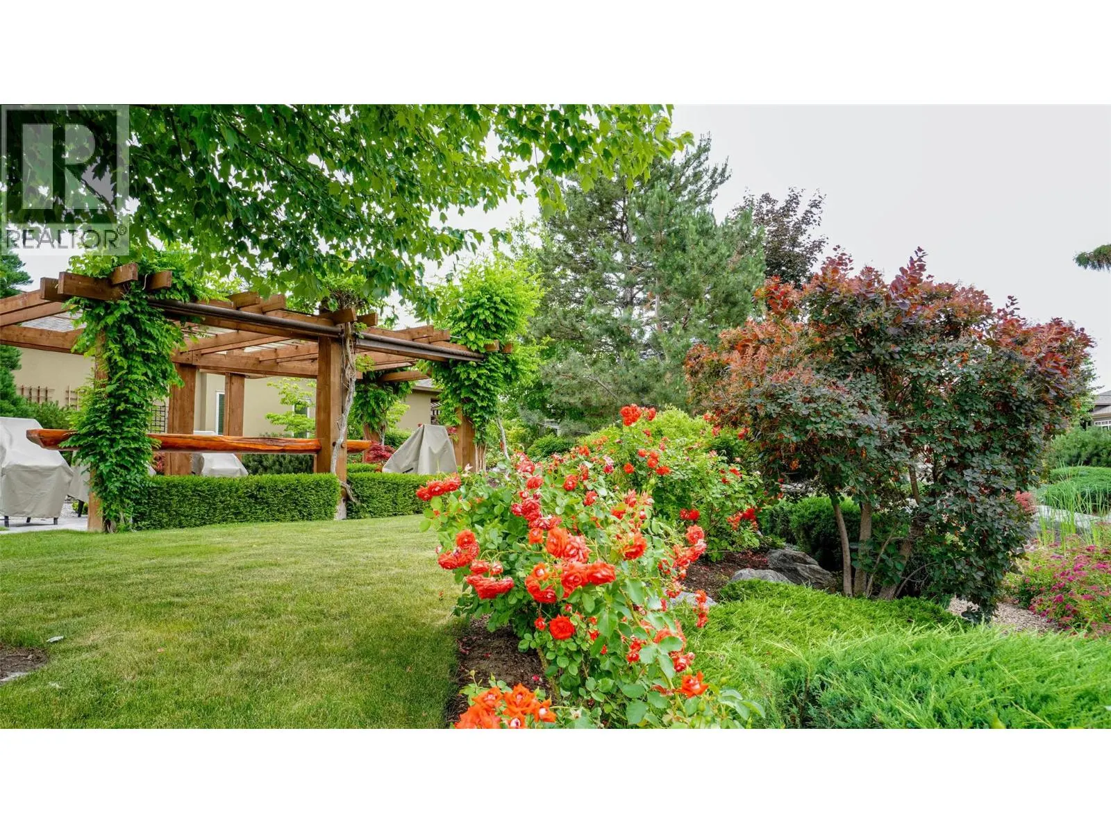 6833 MEADOWS Drive Unit# 28