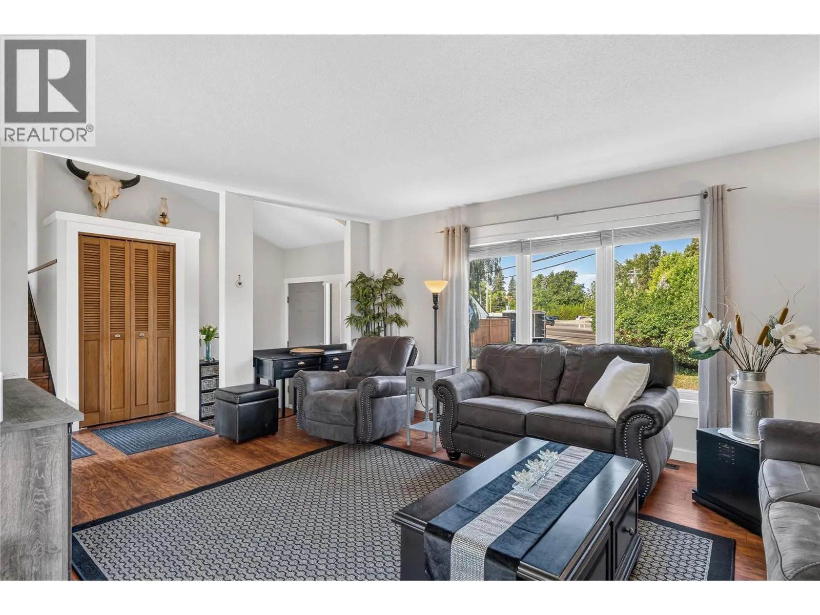 4201 Lakeshore Road