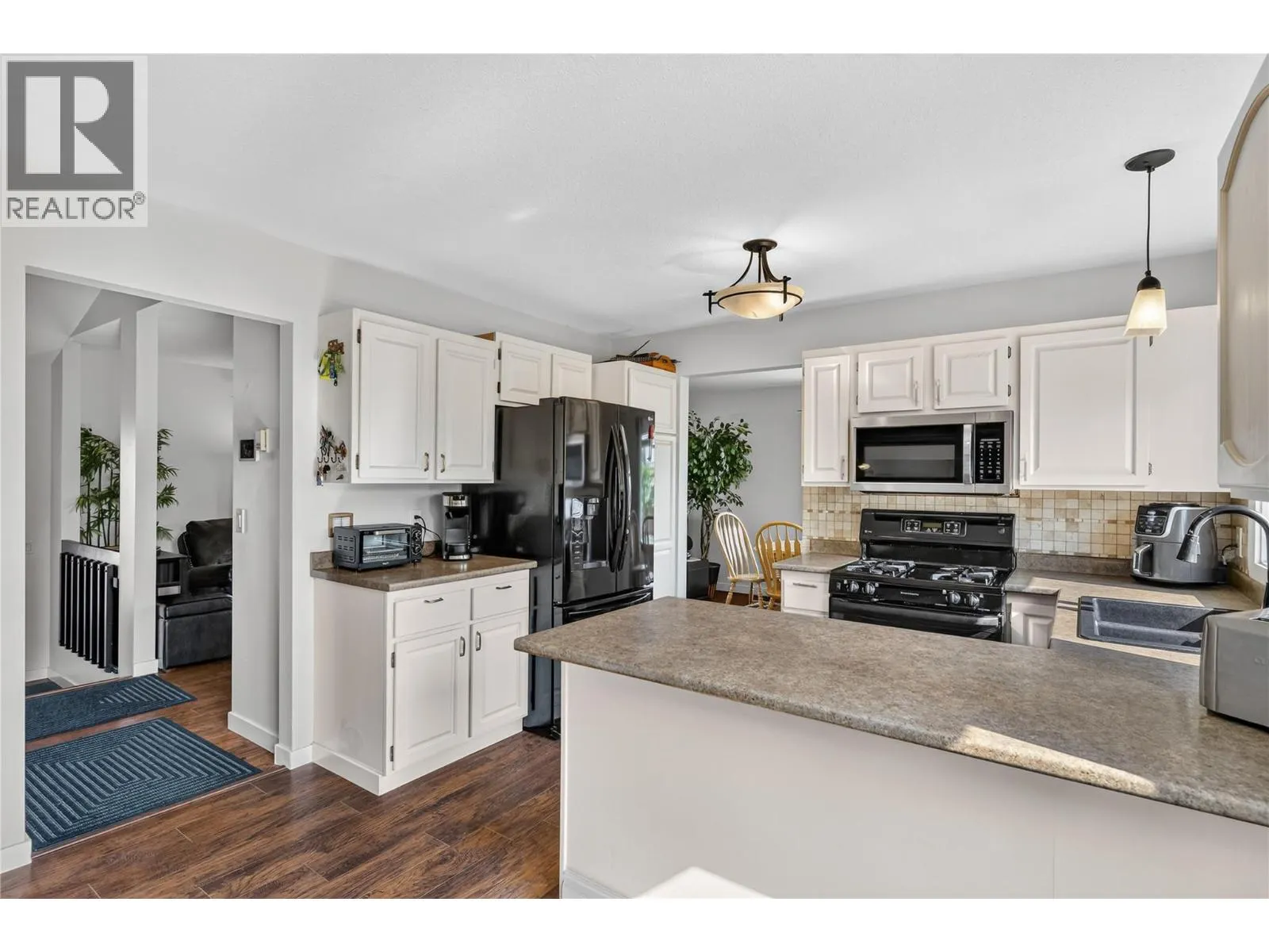 4201 Lakeshore Road