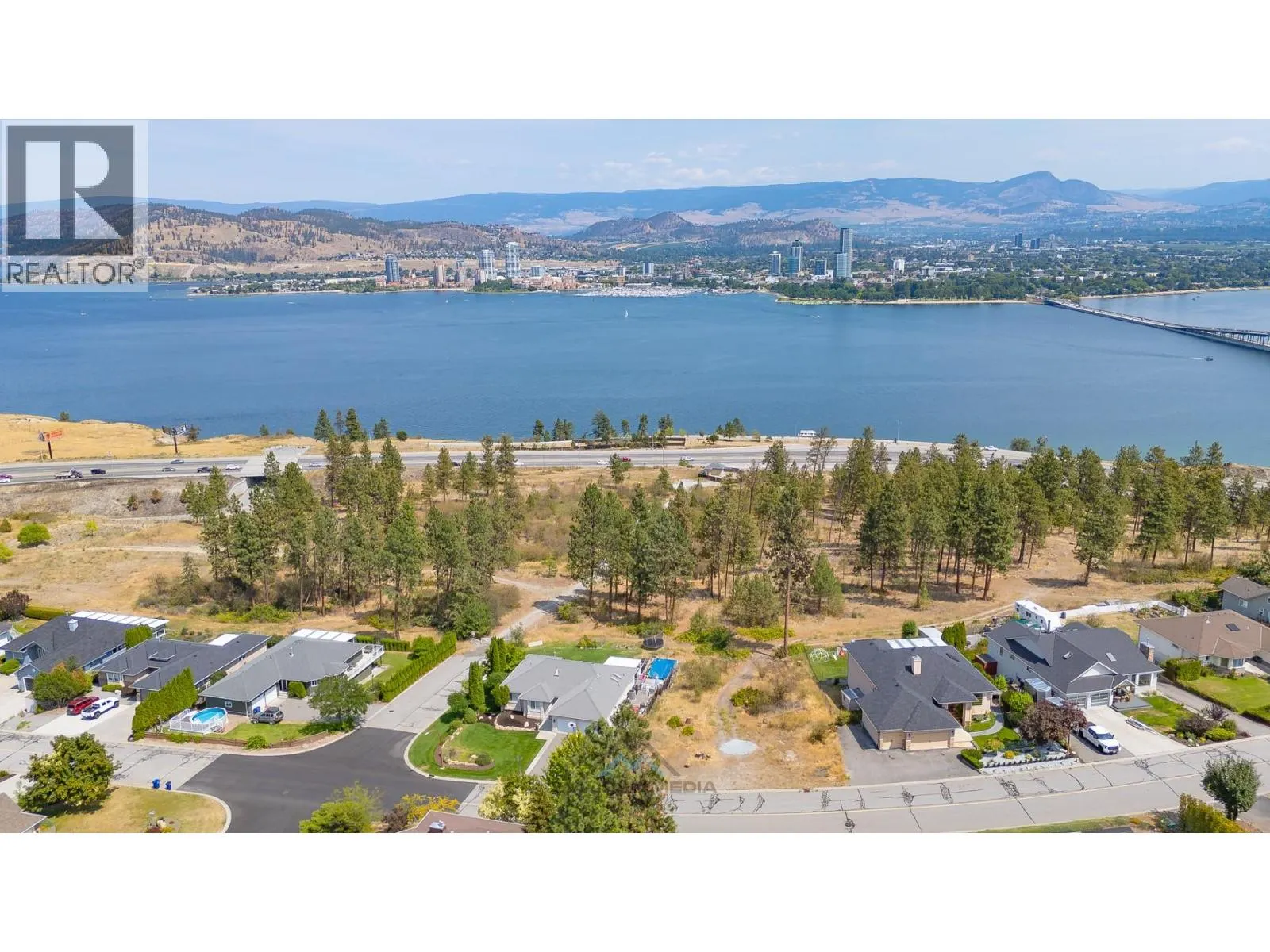 1909 Bayview Court
