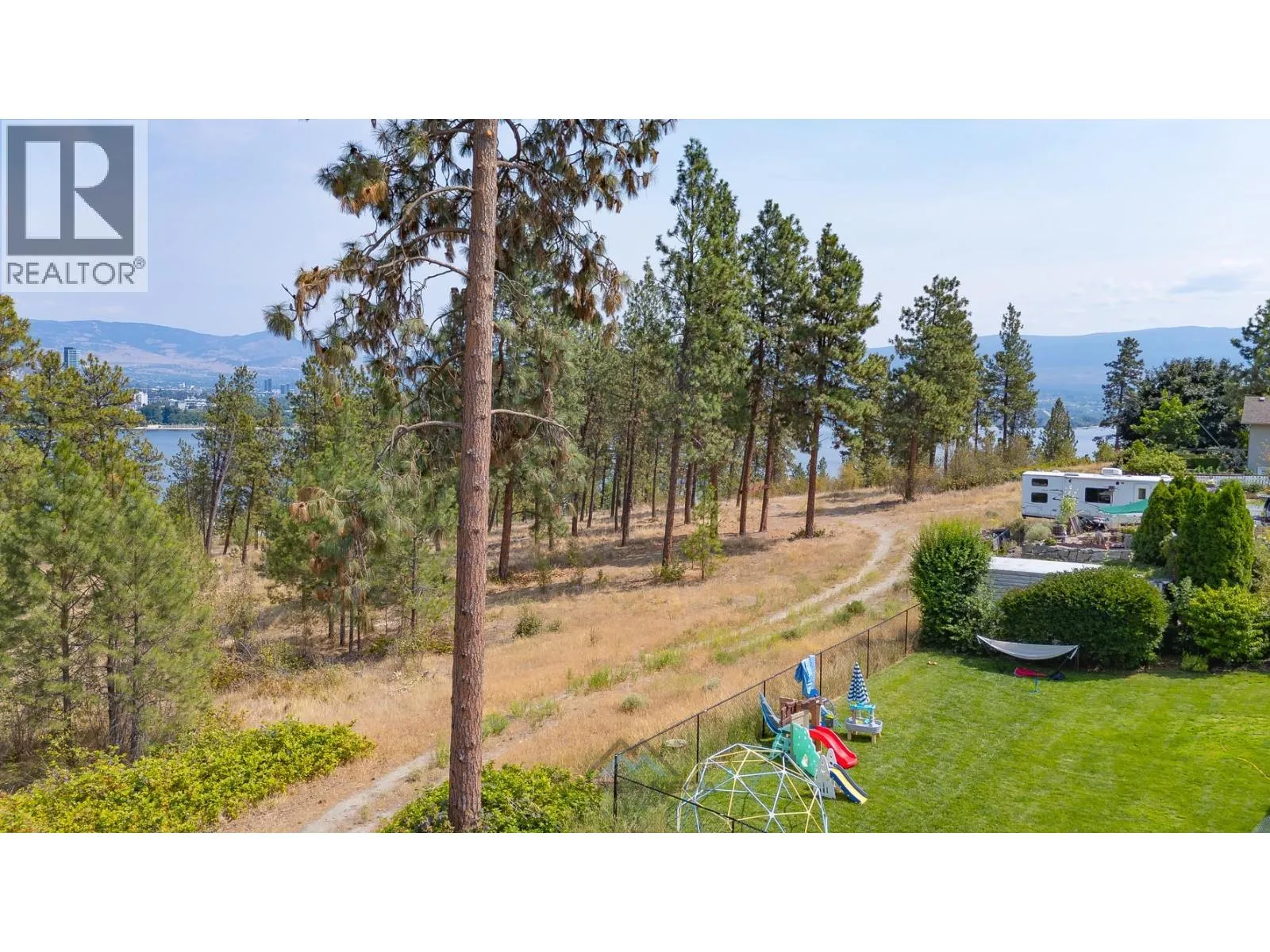 1909 Bayview Court